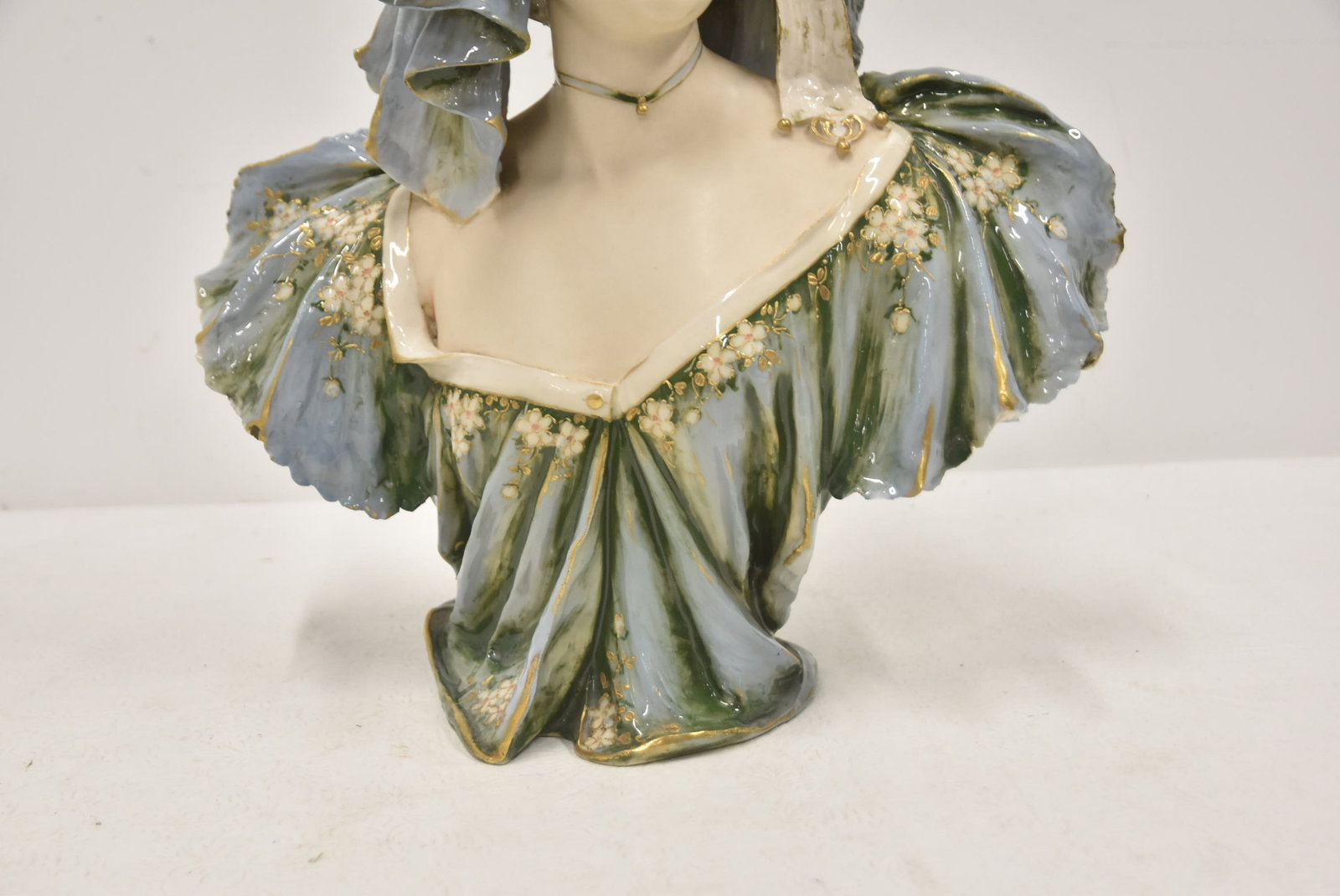 Early 20th Century Glazed Turn Tepltiz Amphora Bust of Woman - 5
