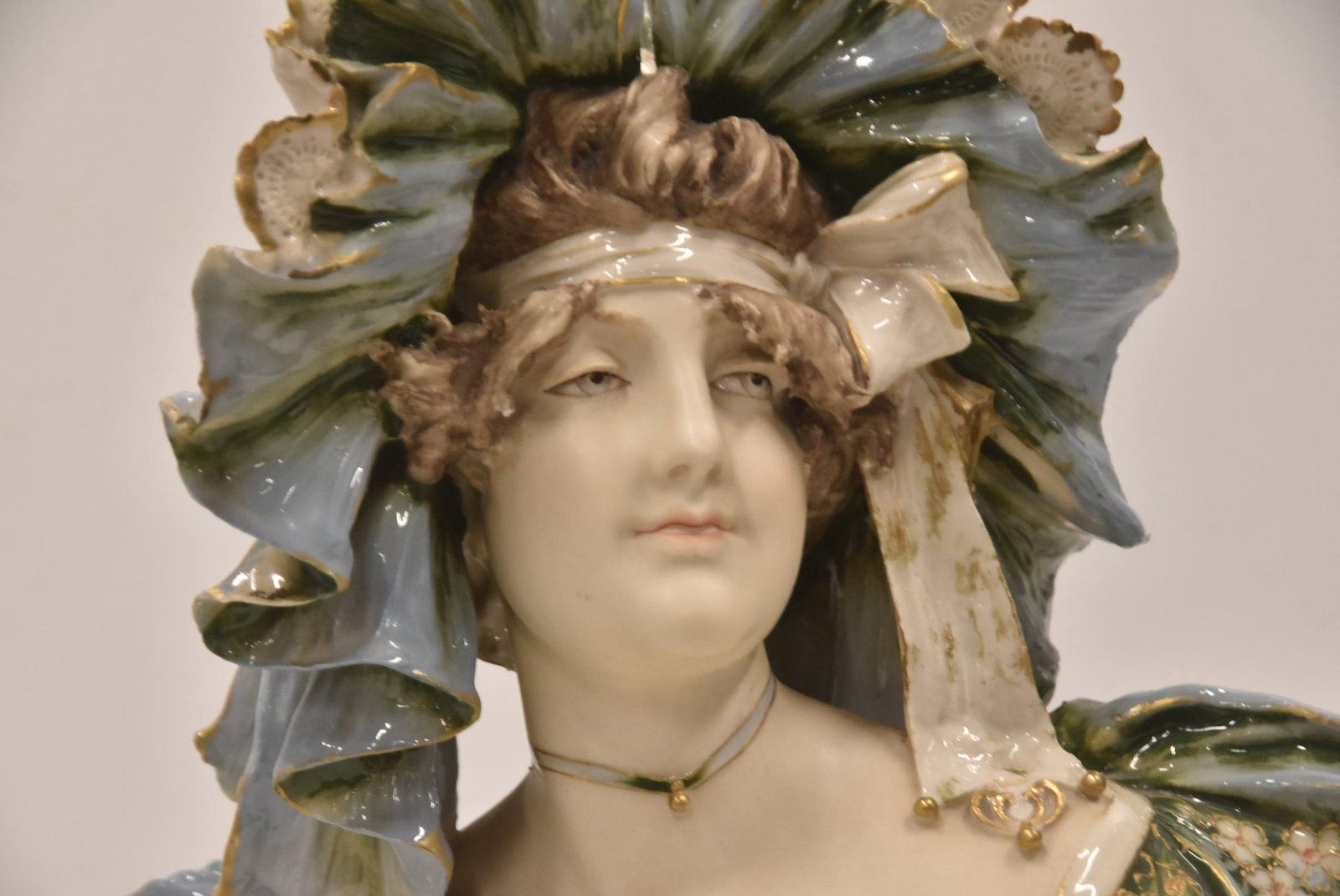 Early 20th Century Glazed Turn Tepltiz Amphora Bust of Woman - 6