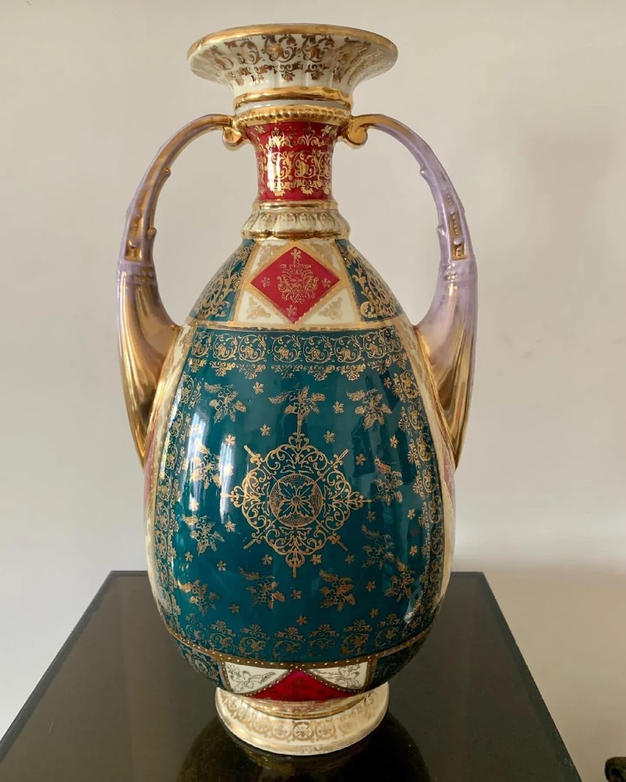 Vintage Royal Vienna-Style Shield/Beehive Marked Austrian Vase - 4