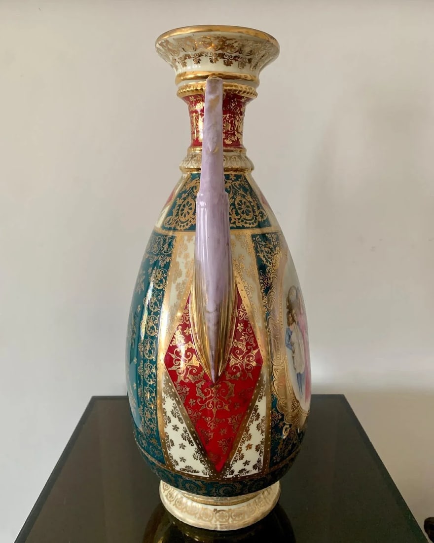 Vintage Royal Vienna-Style Shield/Beehive Marked Austrian Vase - 5