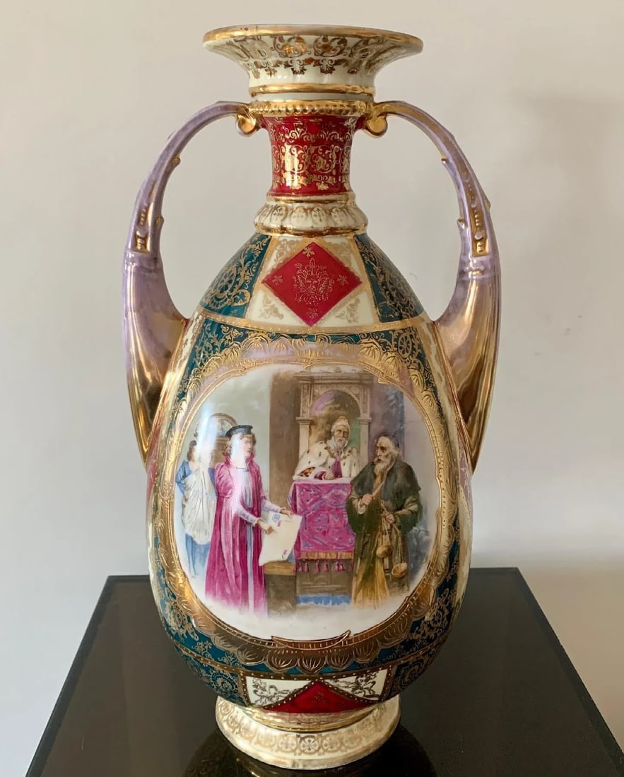 Vintage Royal Vienna-Style Shield/Beehive Marked Austrian Vase - 9