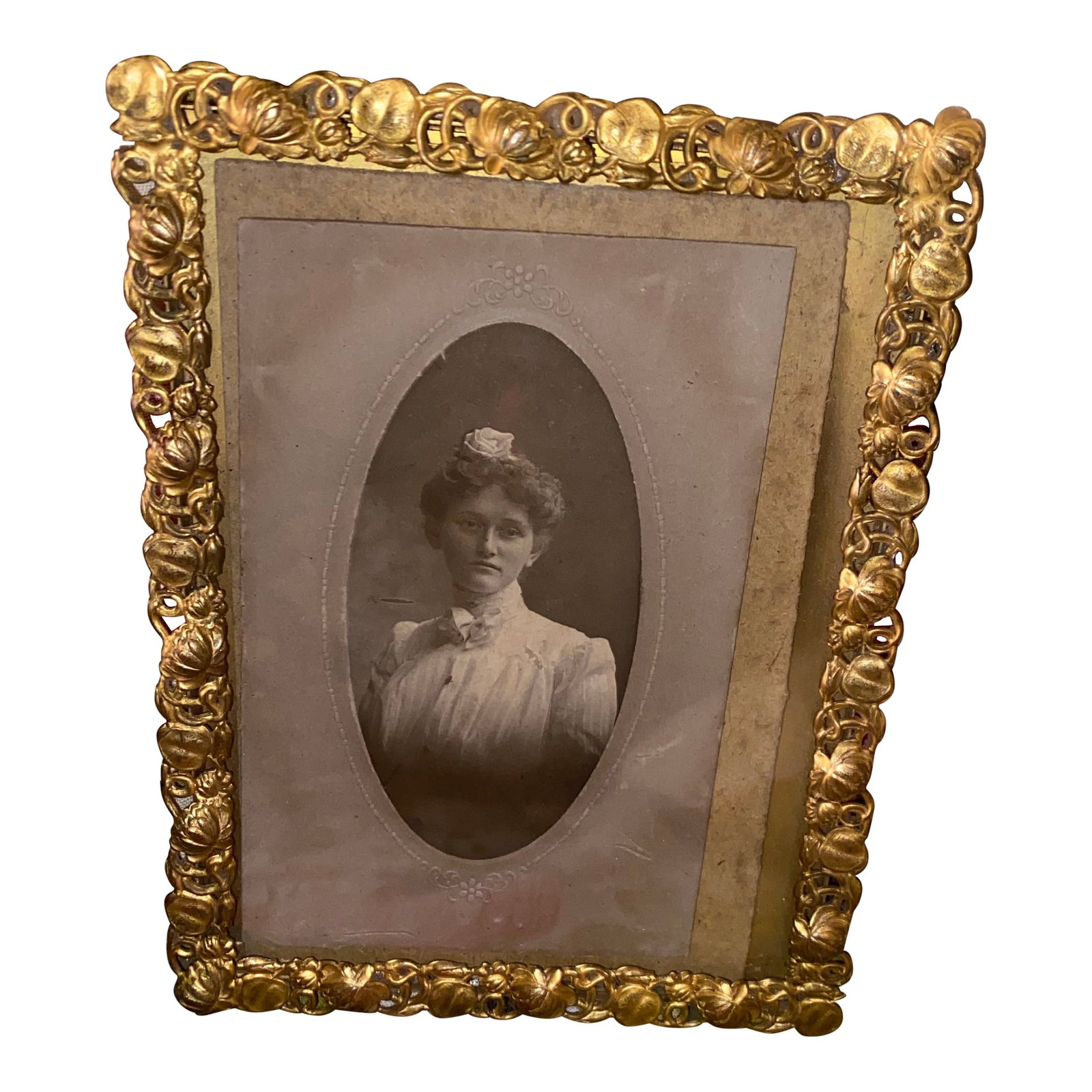 Antique Photo Frame . Antique Gilded Frame With an Oval Victorian Cabinet Card Portrait. (1 of 9)