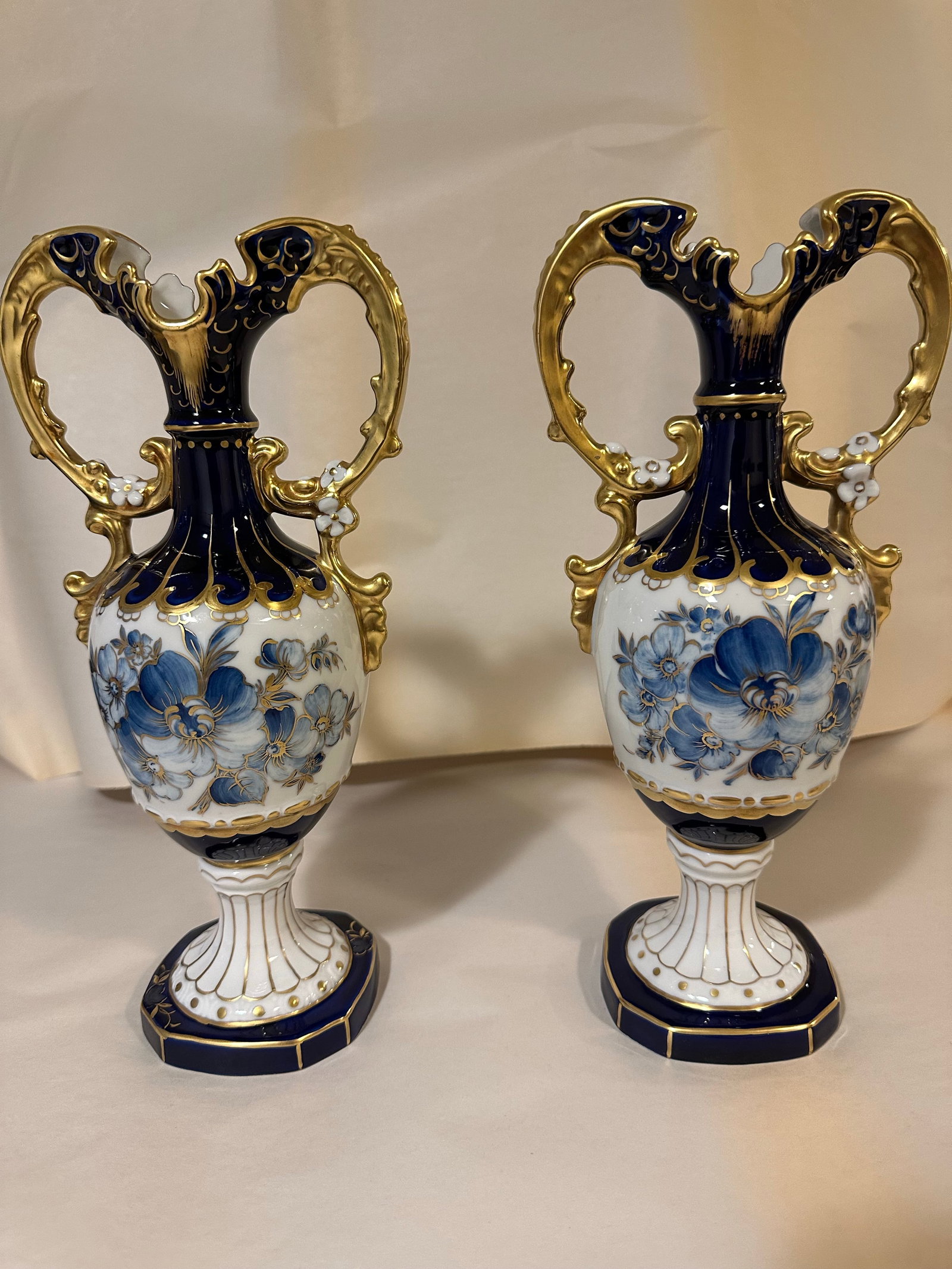 Royal Dux Pair of Porcelain Vases With Double Handles - 2