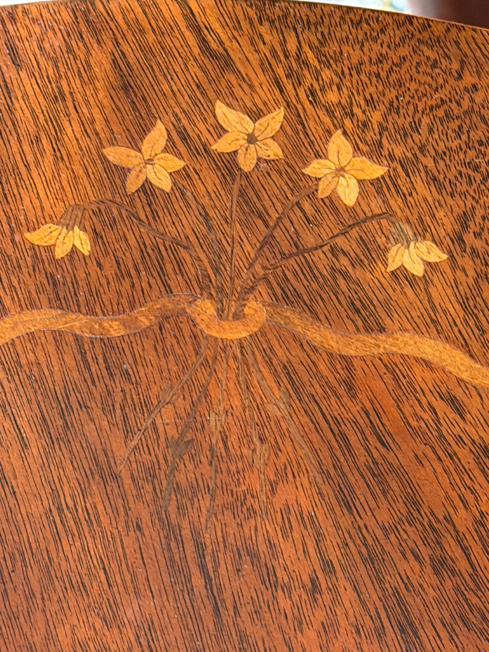 Late 20th Century Pair of Kindel Mahogany Round Side Tables With Floral Inlay - 2