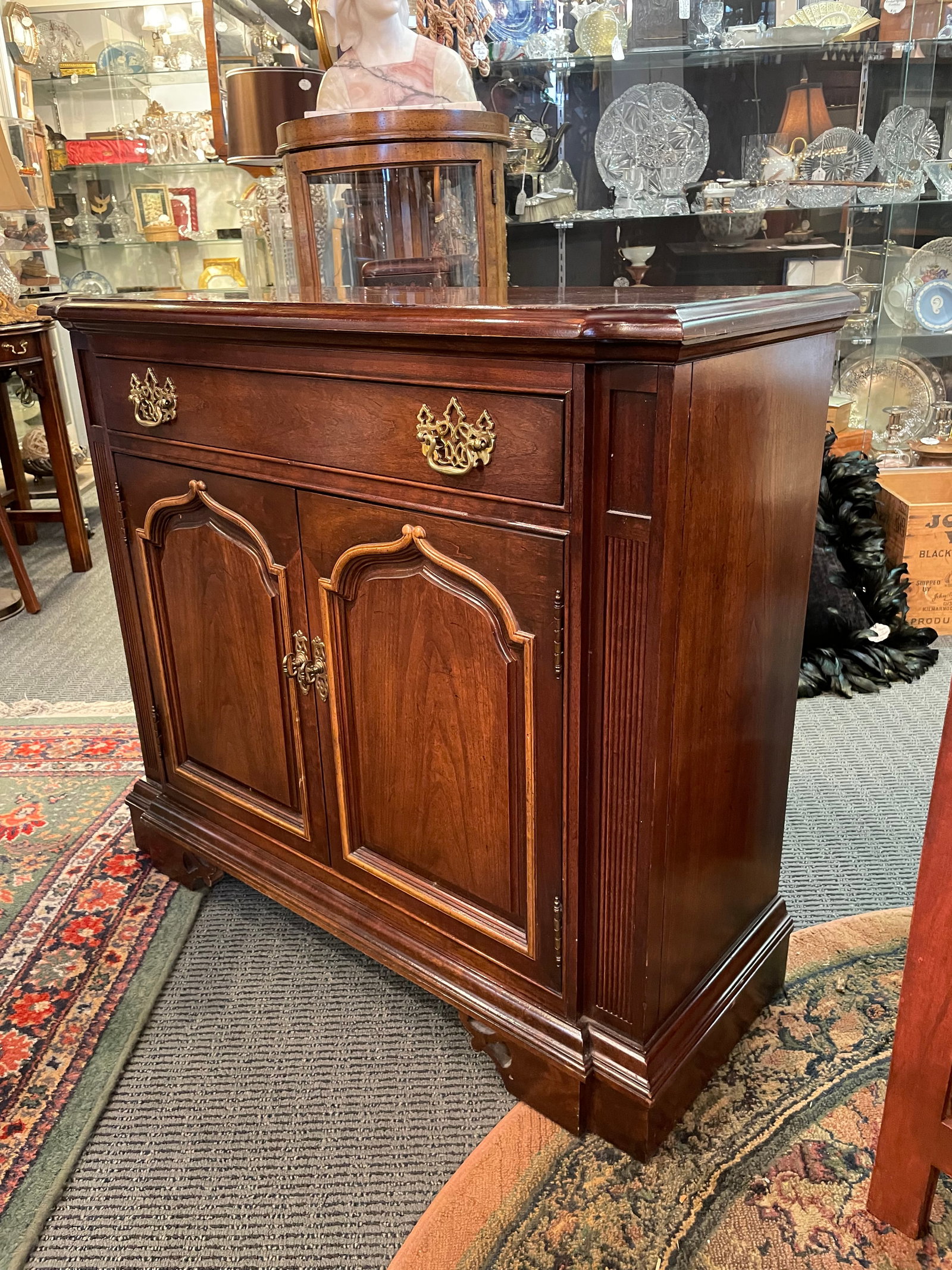 Vintage Thomasville Neo Colonial One Drawer Cupboard - 3