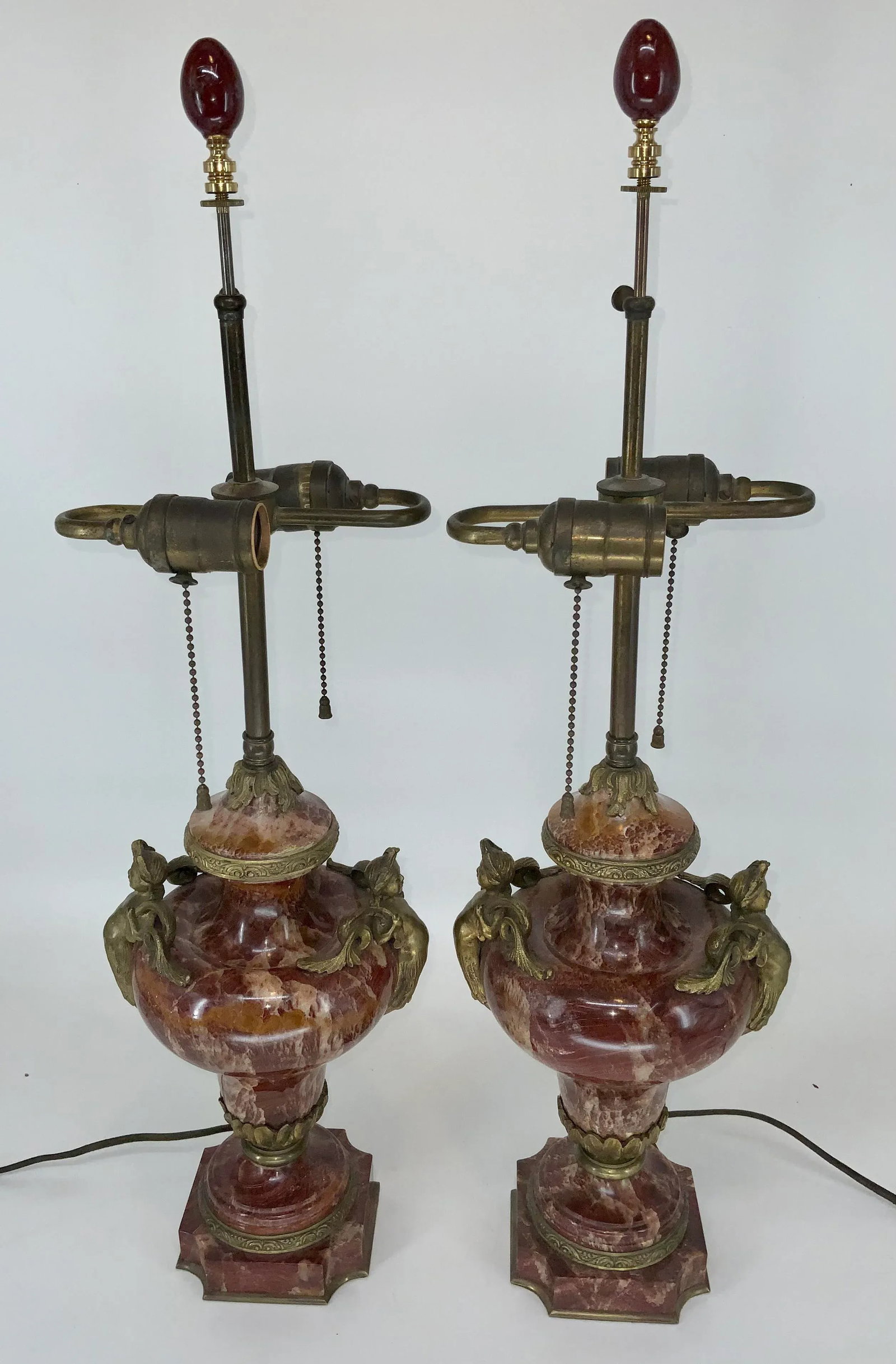 Pair of French Empire Style Rouge Marble Table Lamps With Figuras Bronze Mounts - 3