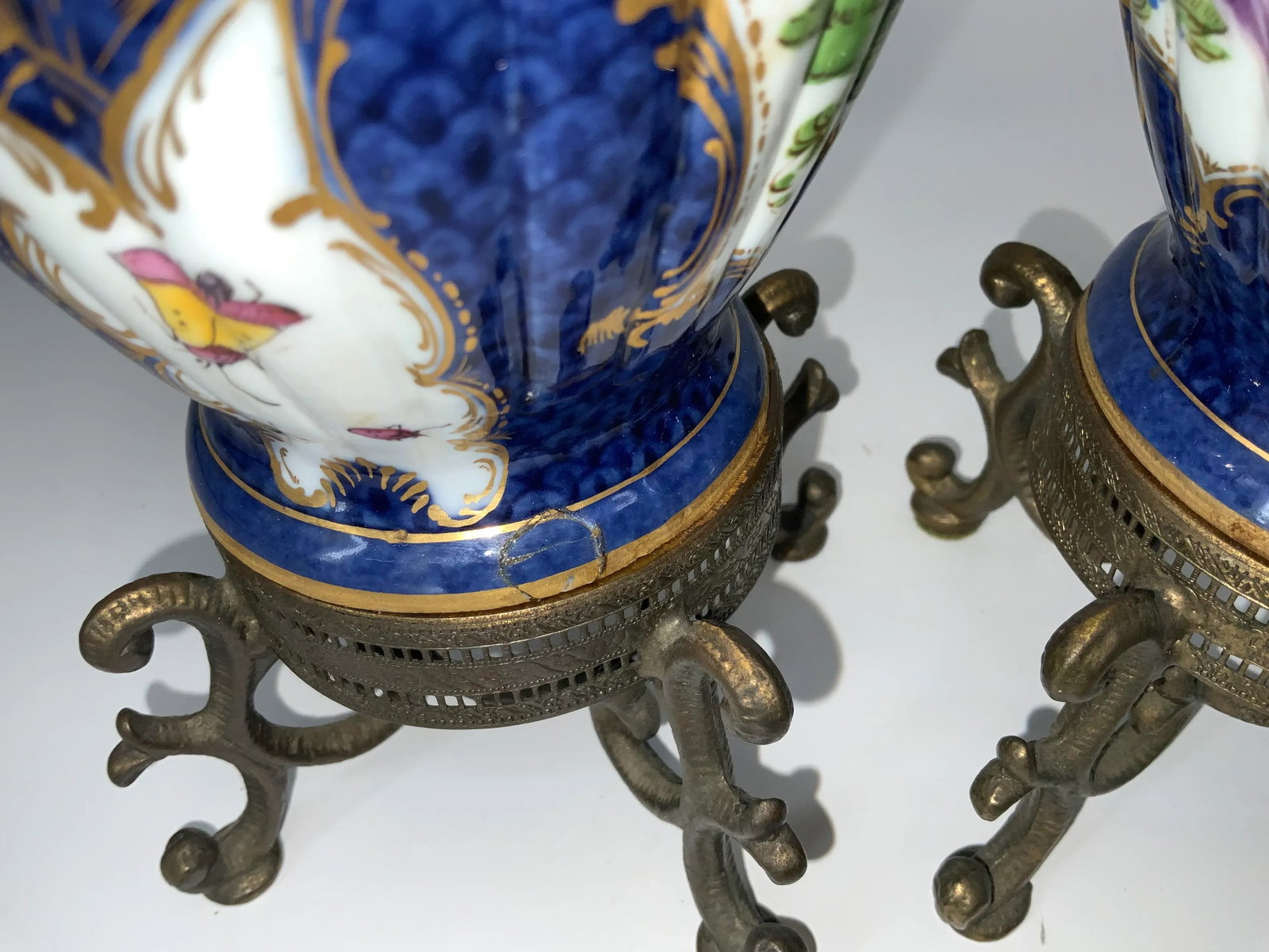 Pair of Worcester Dr Wall Porcelain Lamps - 10