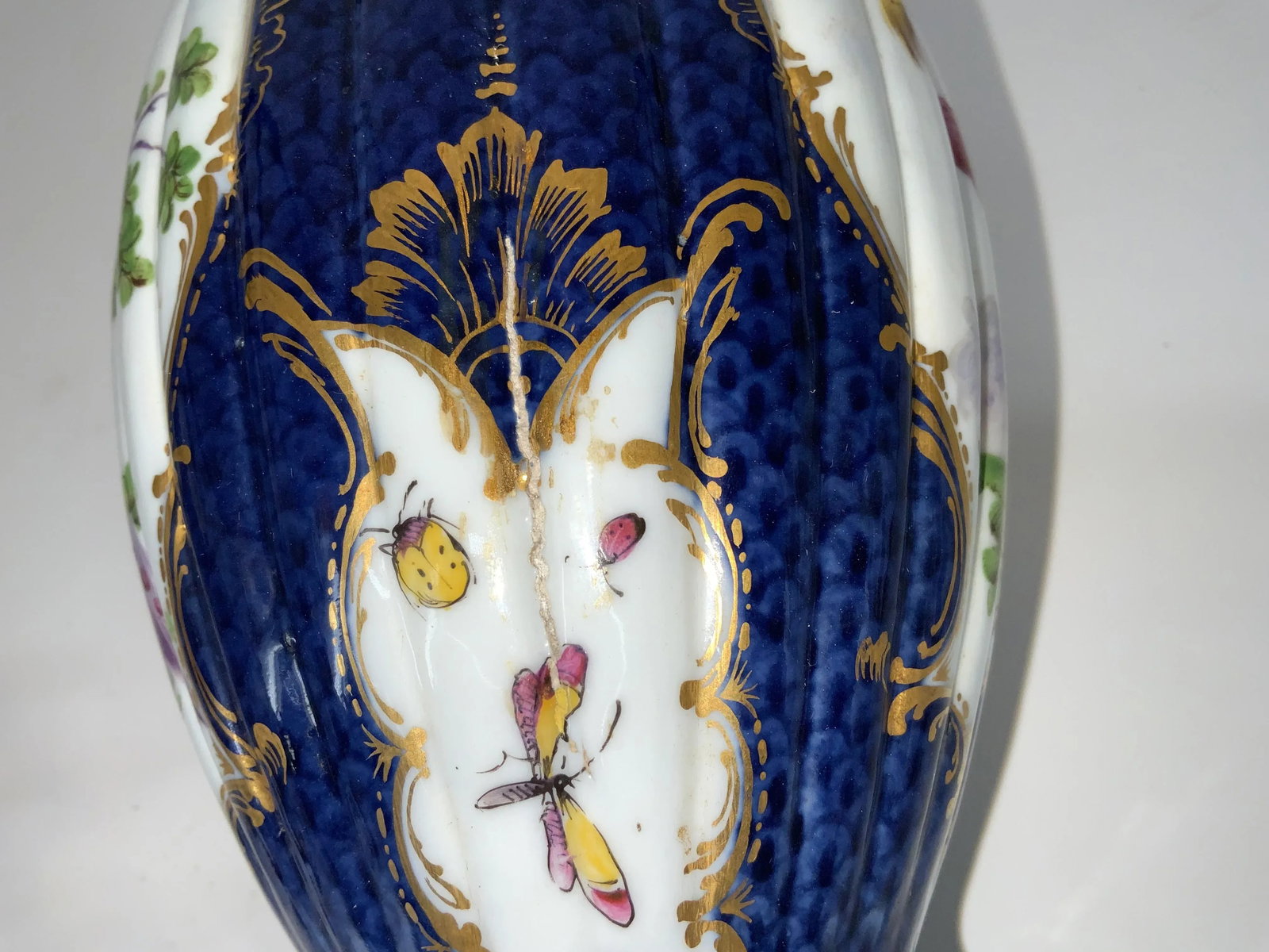 Pair of Worcester Dr Wall Porcelain Lamps - 11