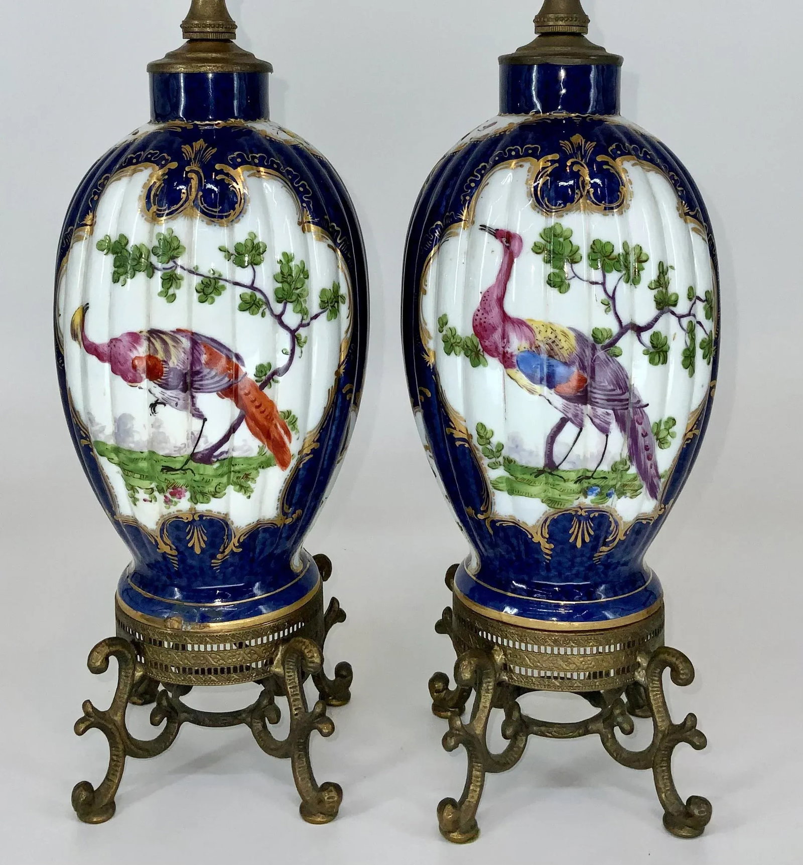 Pair of Worcester Dr Wall Porcelain Lamps - 2