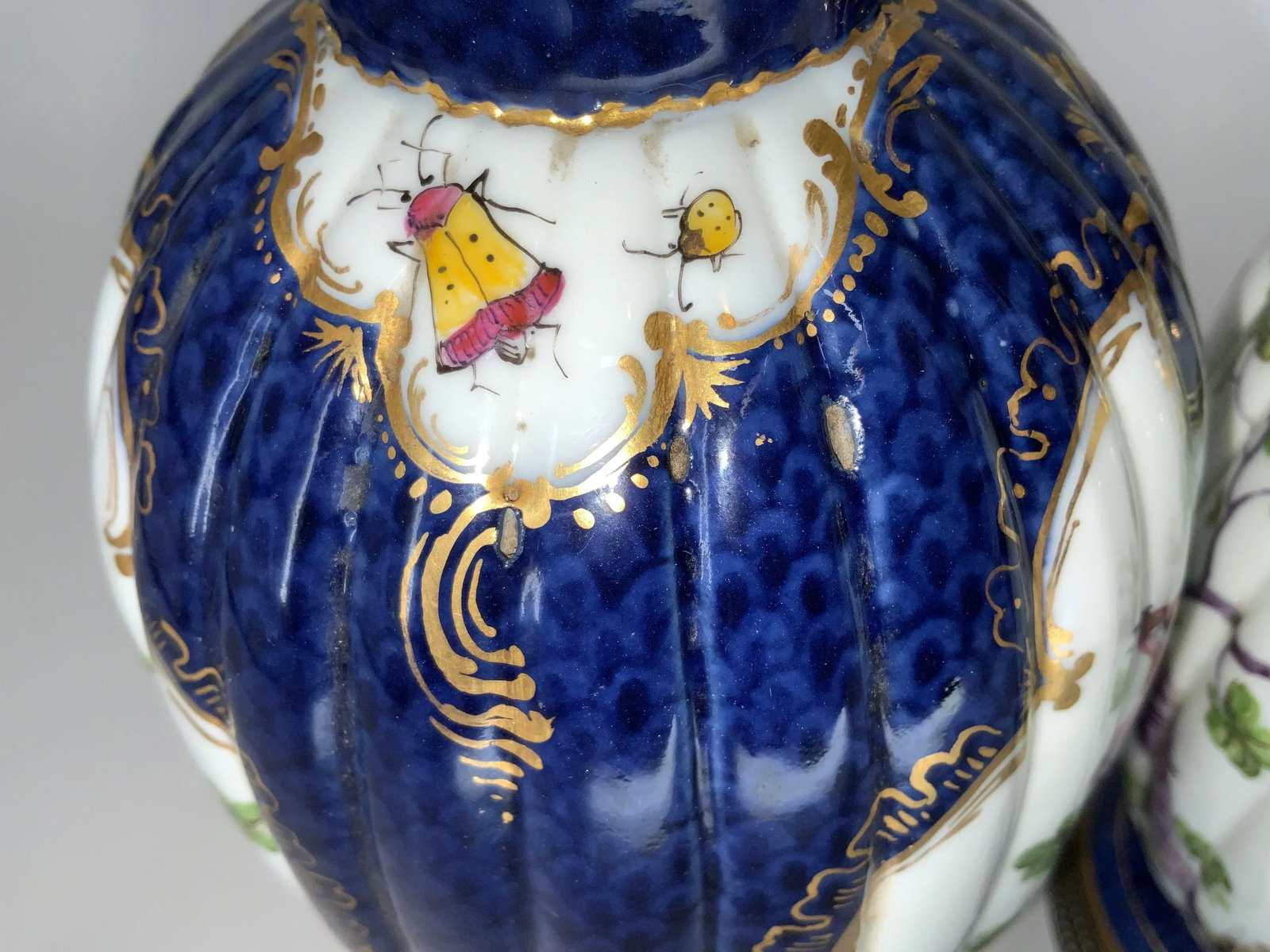 Pair of Worcester Dr Wall Porcelain Lamps - 8