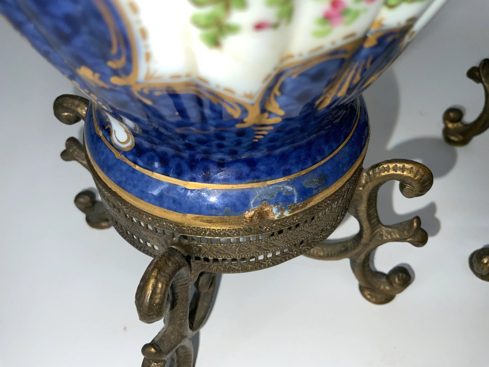 Pair of Worcester Dr Wall Porcelain Lamps - 9