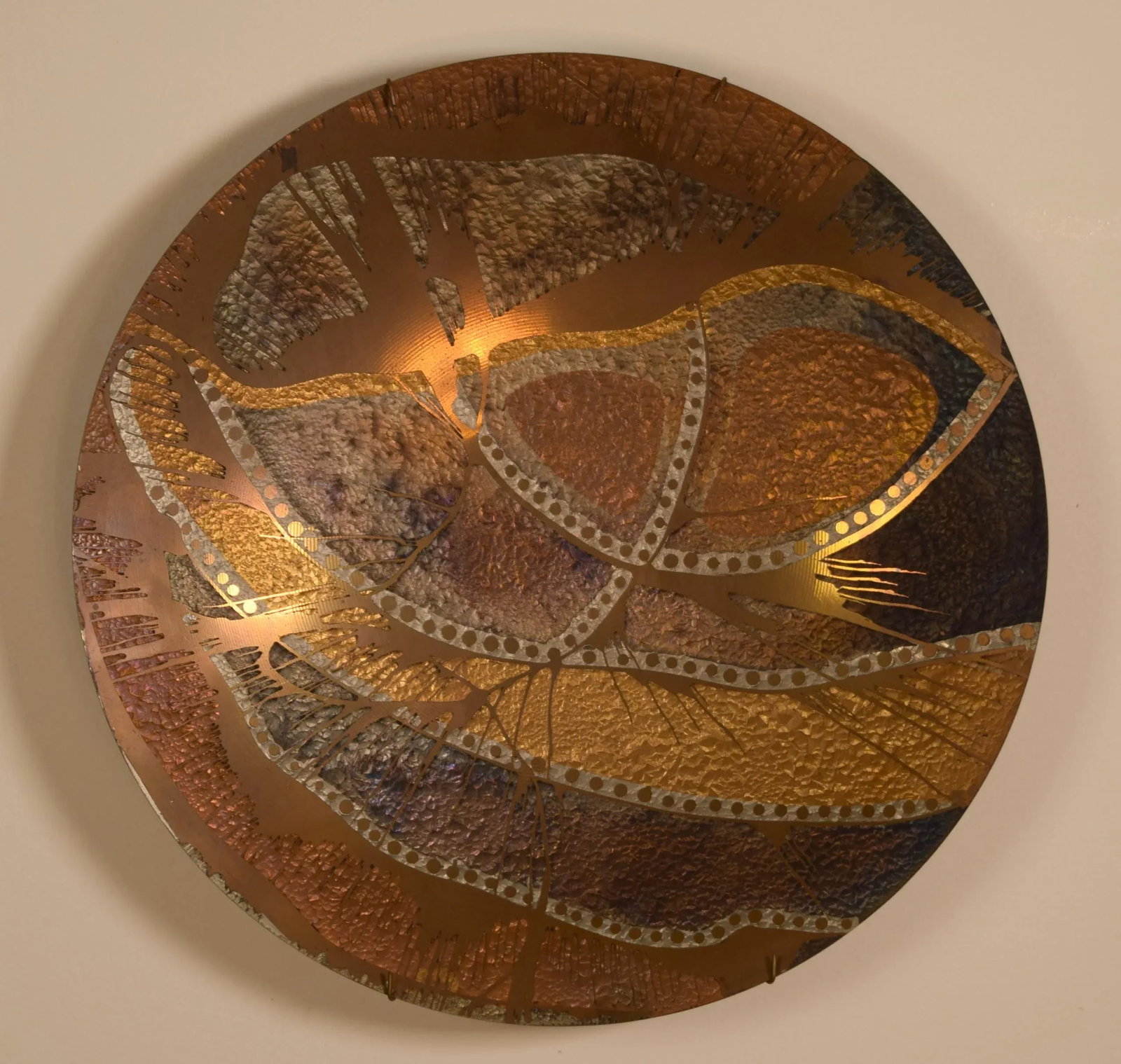 1970s Large Lee Barnes Peck Decorative Charger - 9