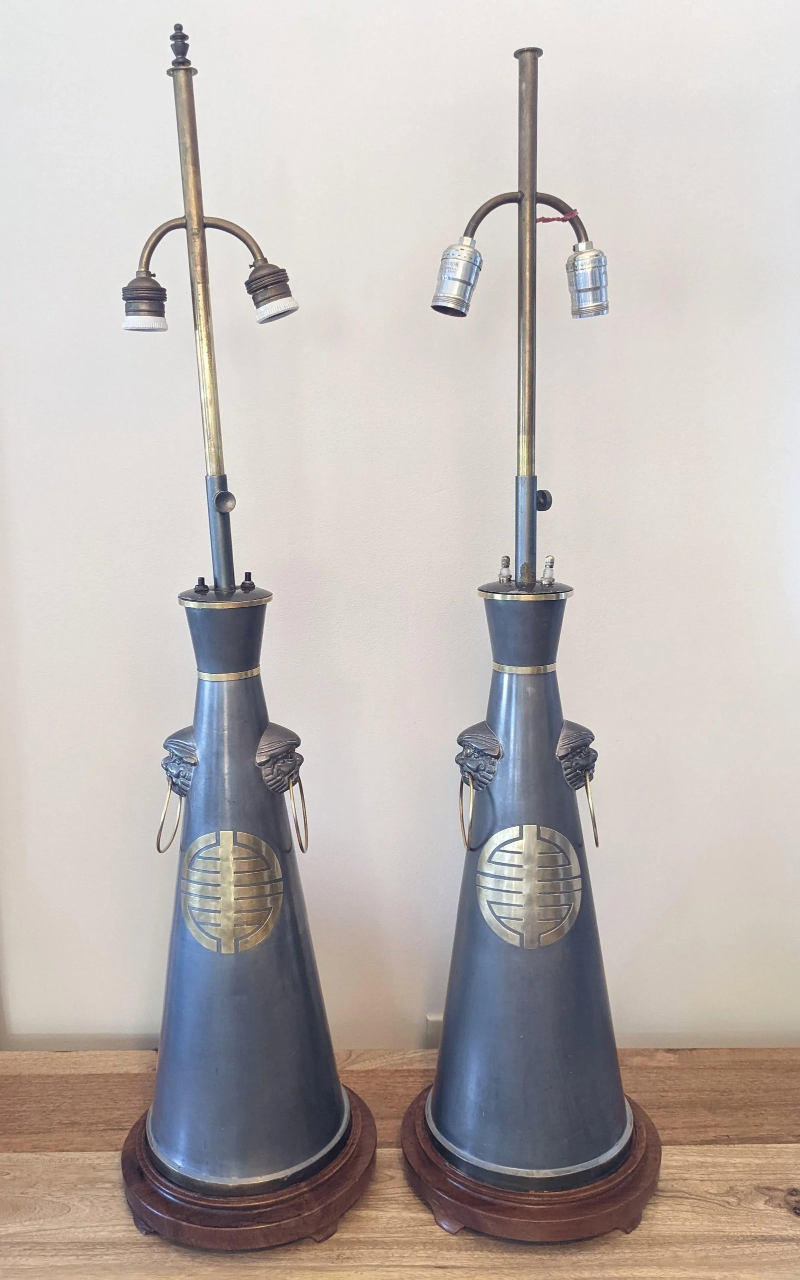 Pair of 1940s Hollywood Regency/Chinoiserie Style Pewter Lamps - 13