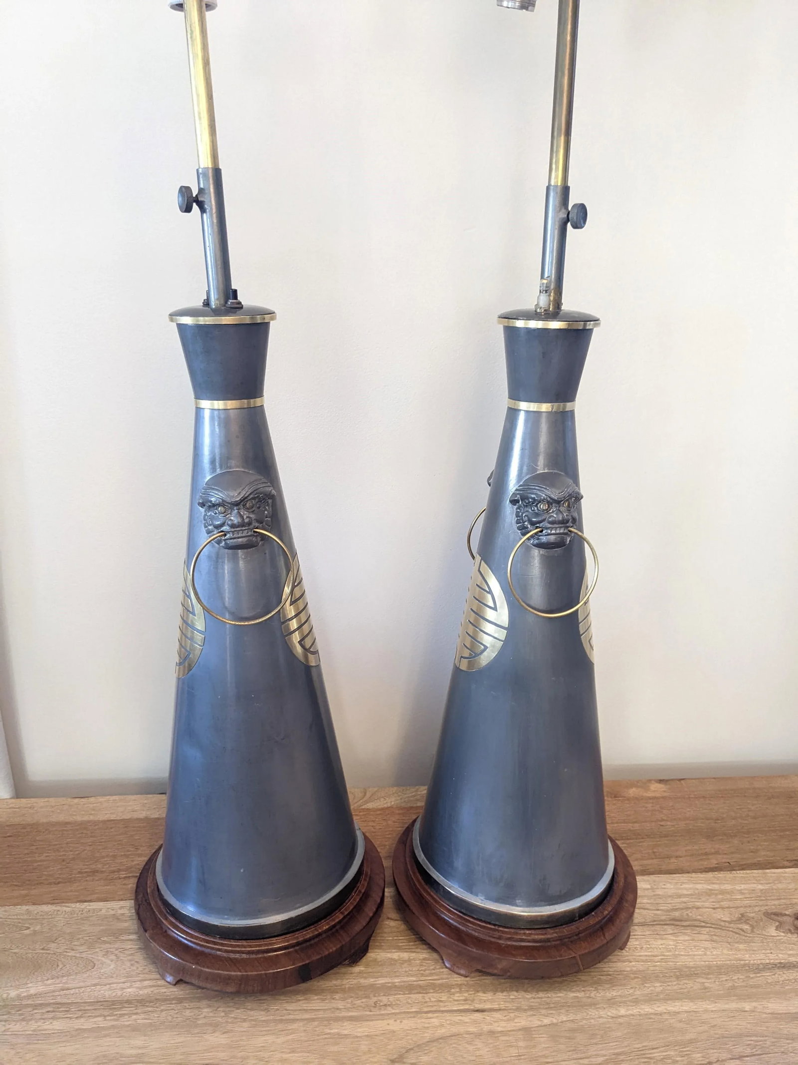 Pair of 1940s Hollywood Regency/Chinoiserie Style Pewter Lamps - 3
