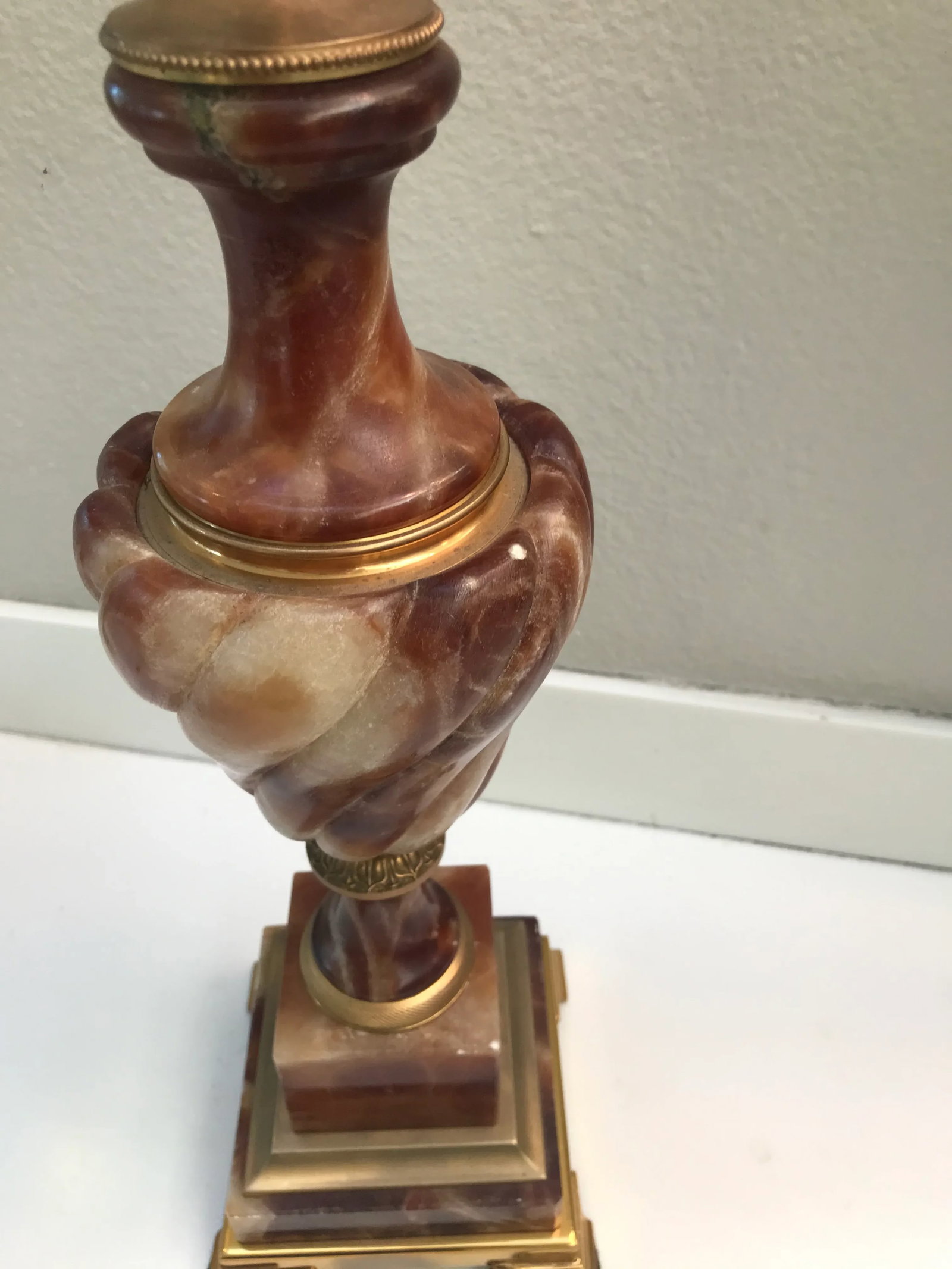 1970s Marbro Neoclassical Table Lamp - 9