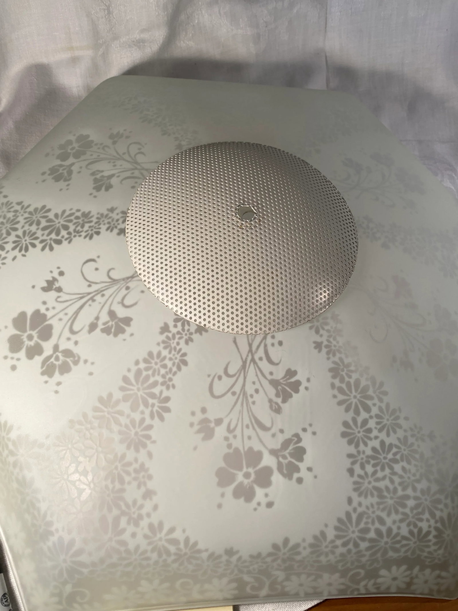 1950s Glass Floral Hexagon Diffuser for Flush Mount Light Fixture - 5