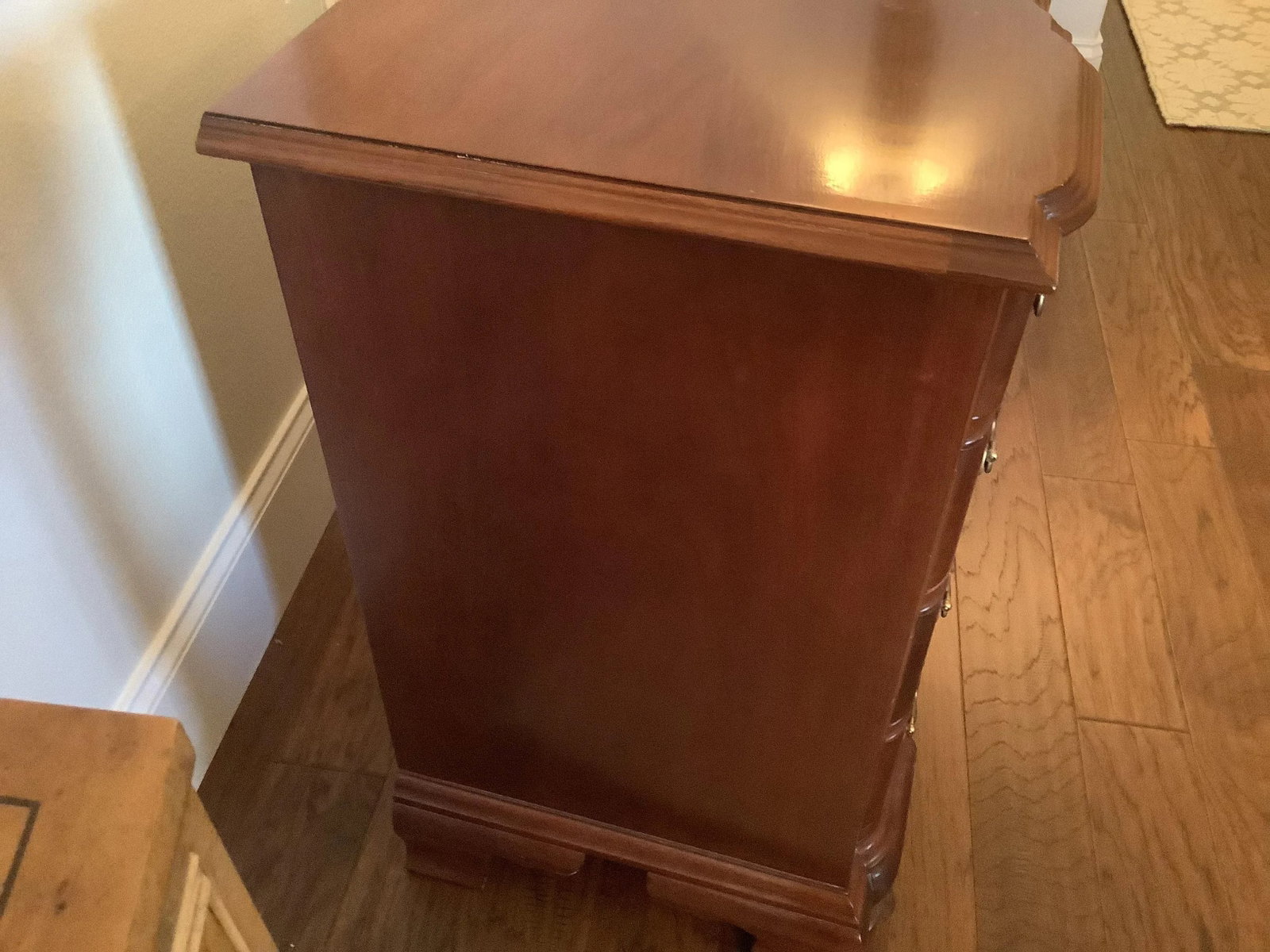 Late 20th Century Block Front Chest of Drawers - 3