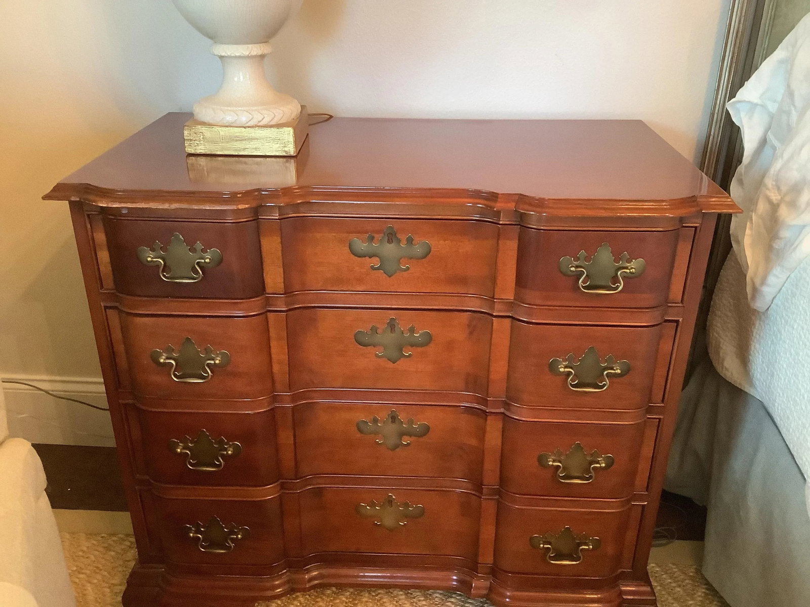 Late 20th Century Block Front Chest of Drawers - 4