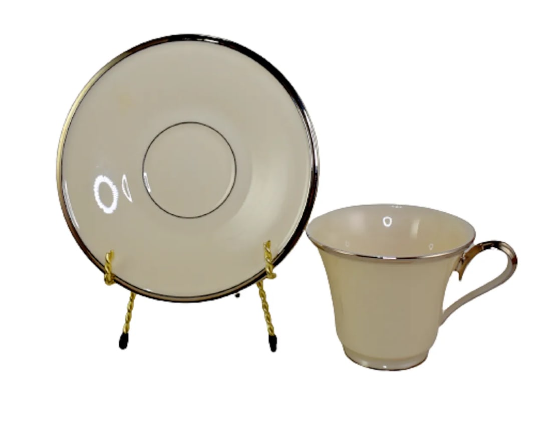 Late 19th Century Lenox Solitaire Cup & Saucer Set - 23 Pieces - 5