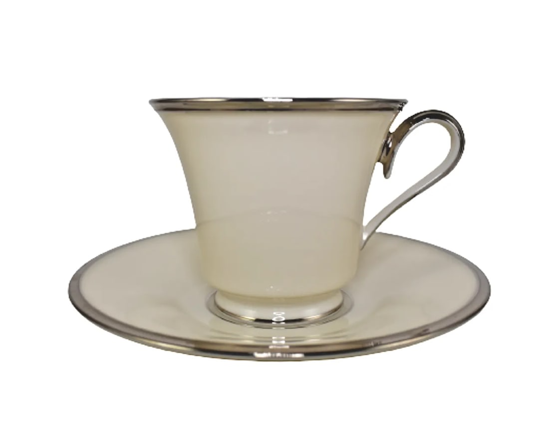 Late 19th Century Lenox Solitaire Cup & Saucer Set - 23 Pieces - 8