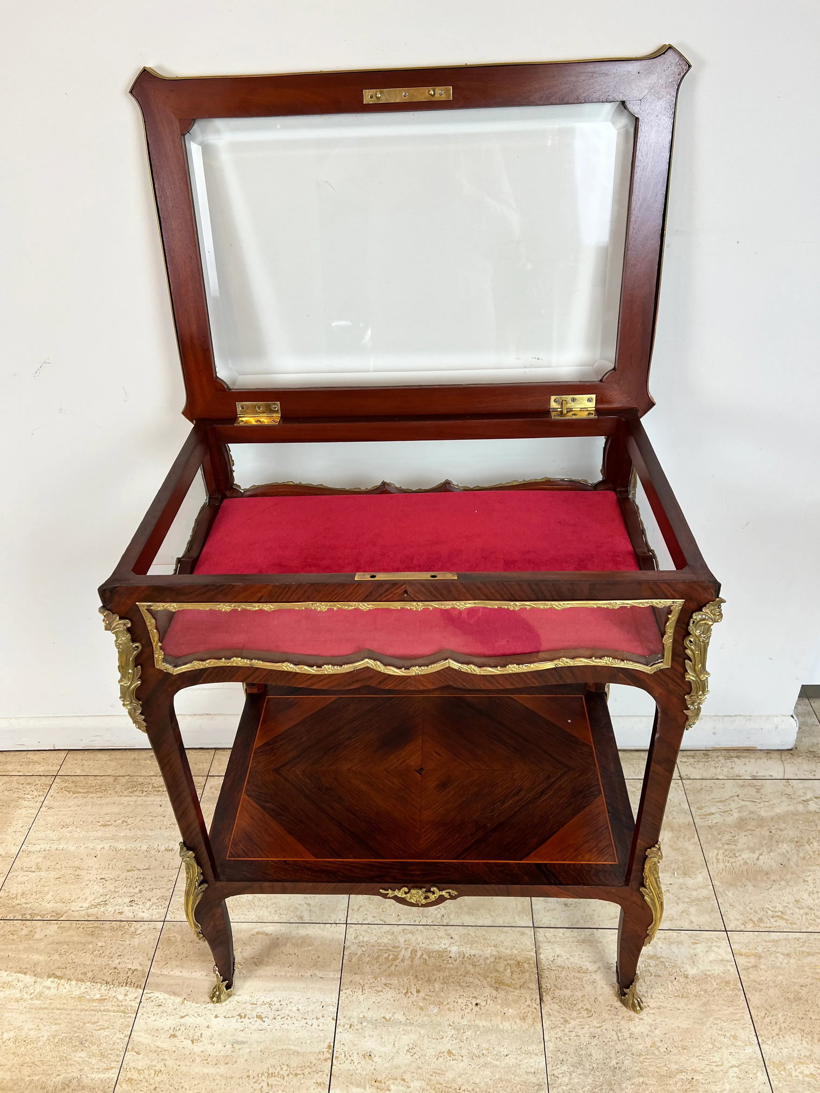 19th Century Louis XV Style Fruitwood Vitrine Table - 4