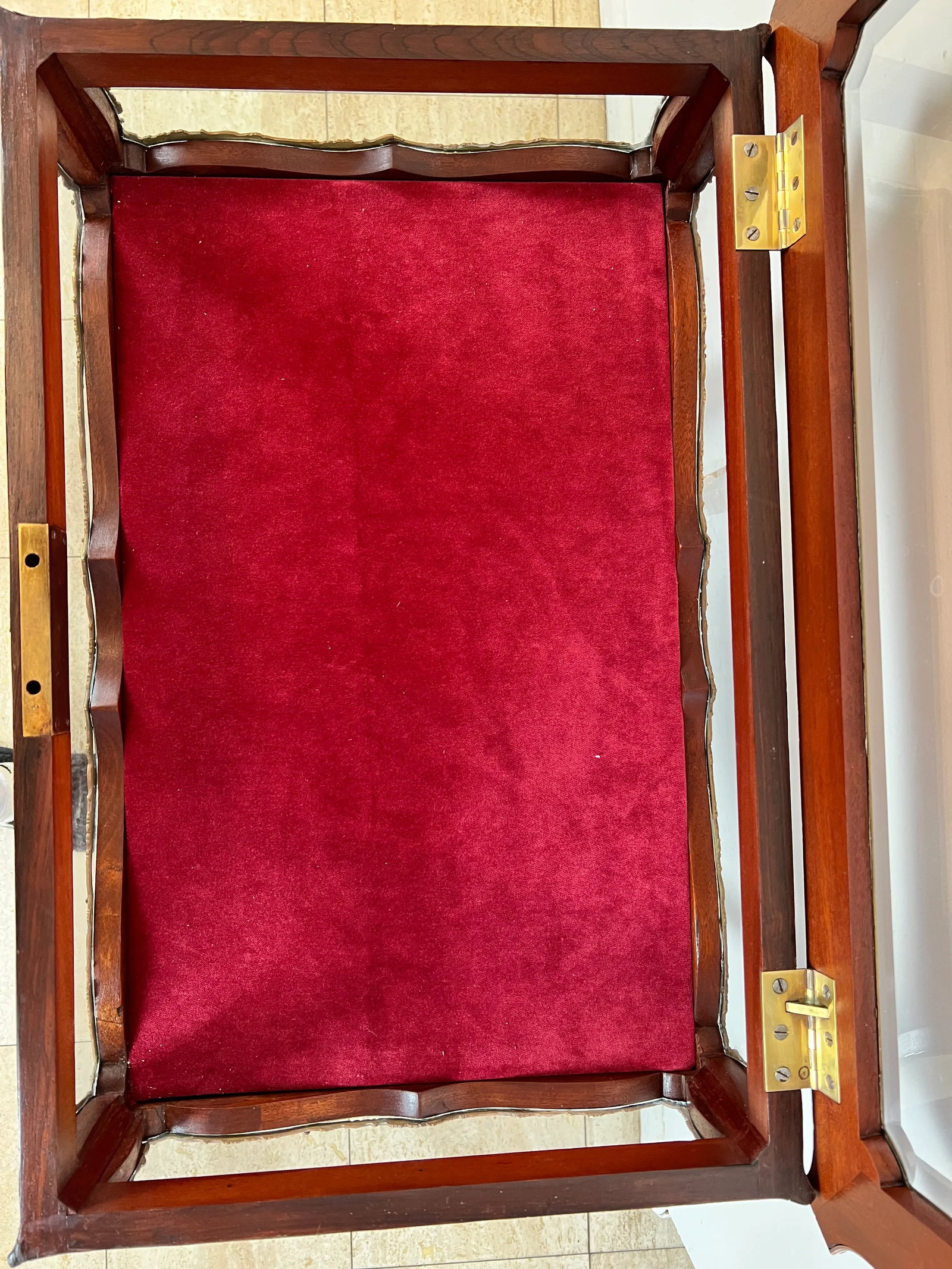 19th Century Louis XV Style Fruitwood Vitrine Table - 5