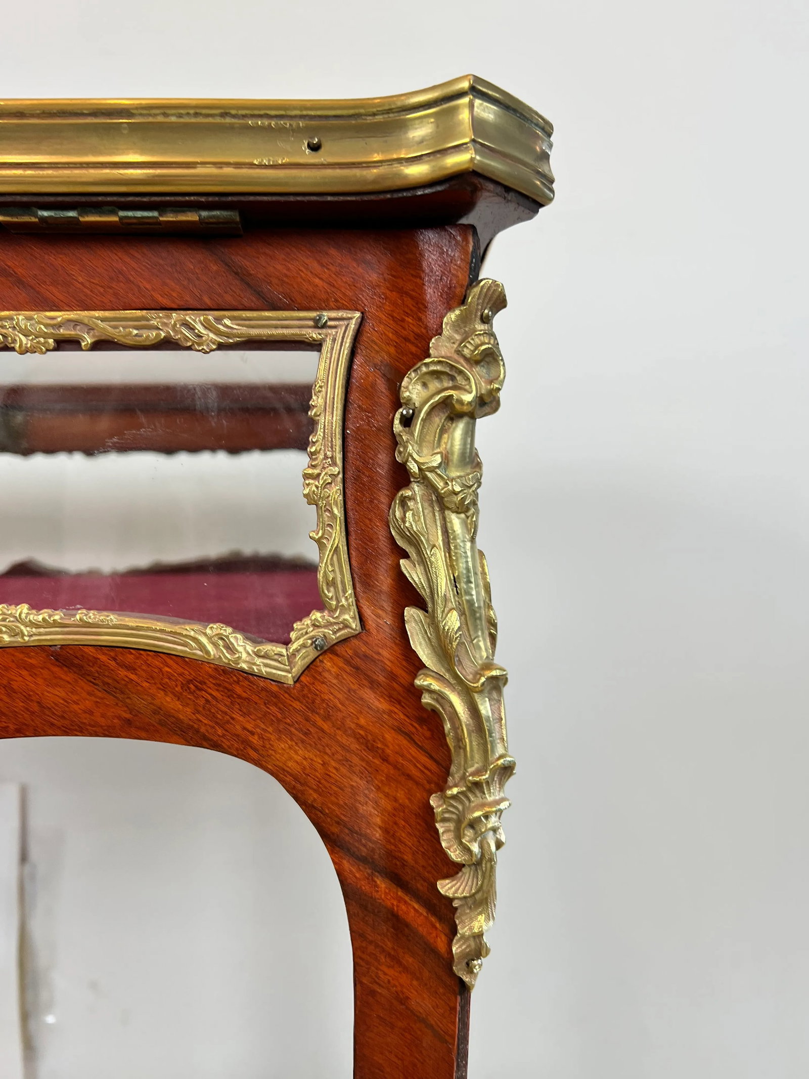 19th Century Louis XV Style Fruitwood Vitrine Table - 7
