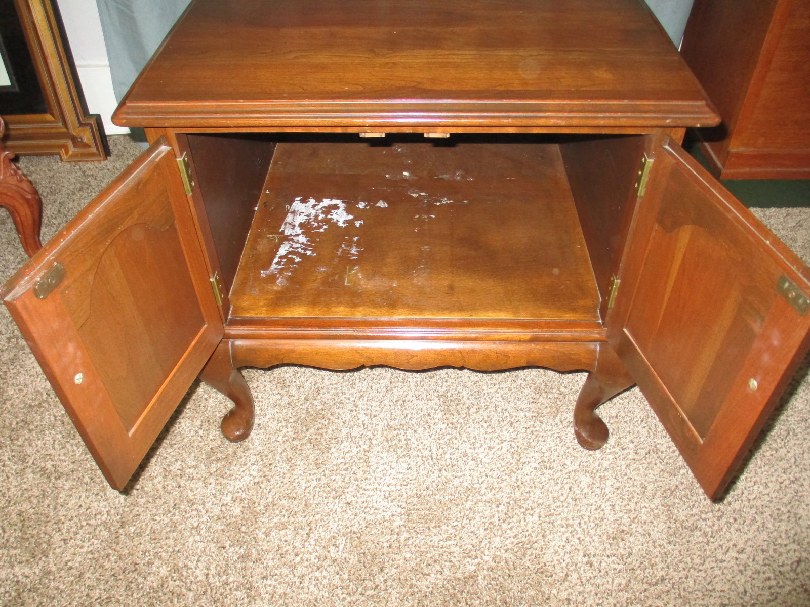 1980s Ethan Allen Georgian Court Square Cherry Cabinet - 8