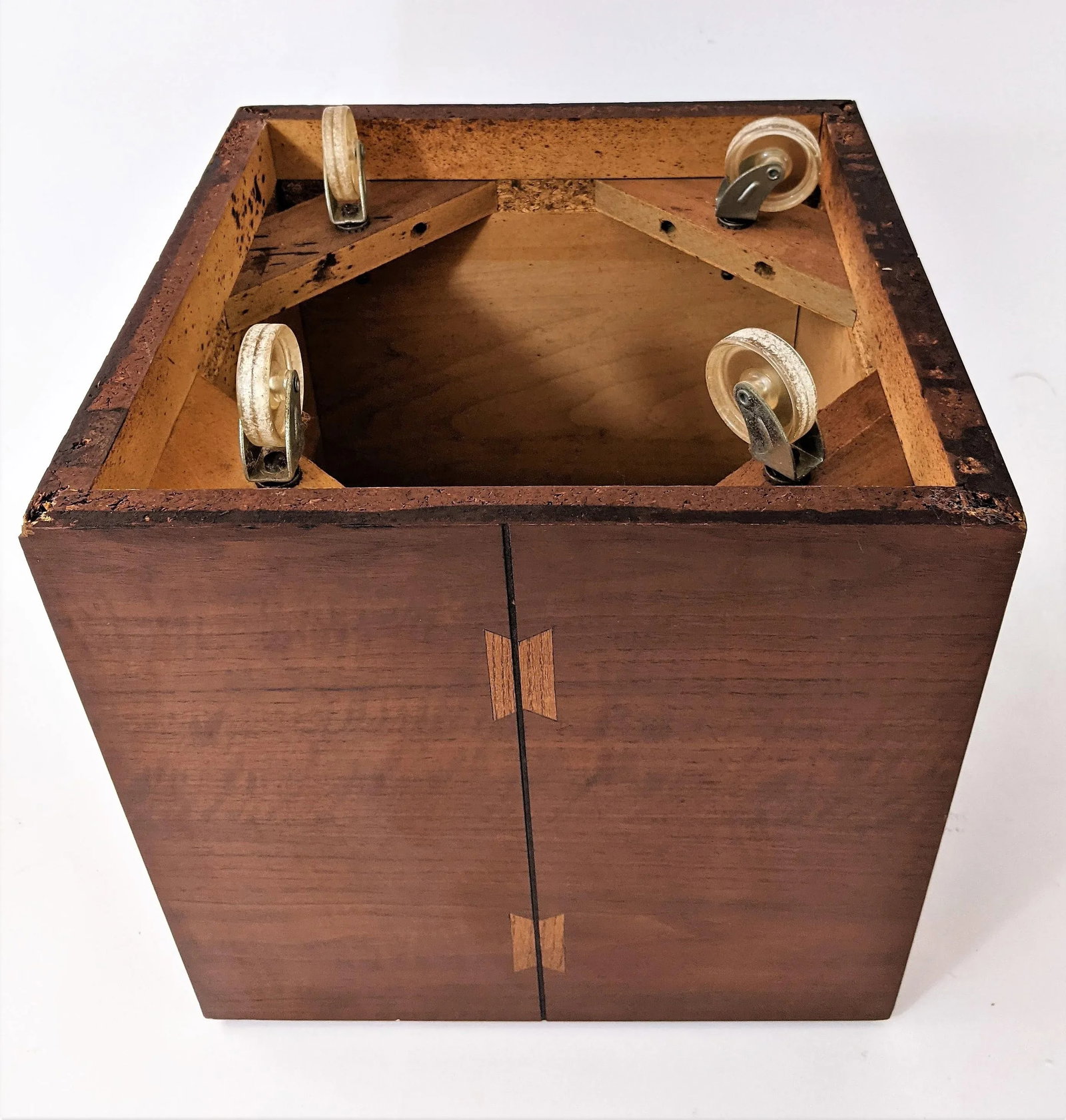 Vintage Set of 4 Modern Walnut Cubes Side Tables by Lane Furniture - 12