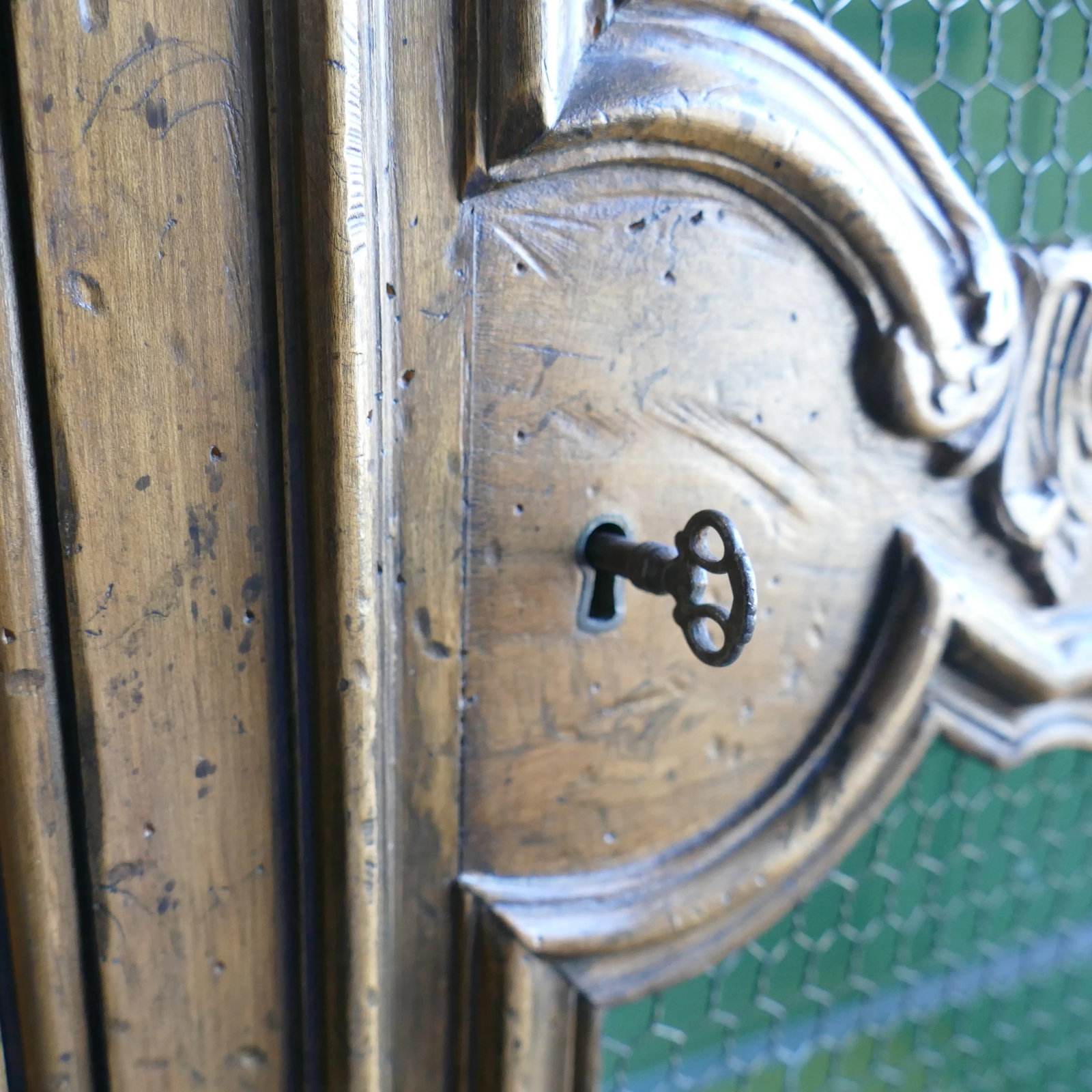 Mid 20th Century French Provincial Display Cabinet Wire Doors by Baker - 2