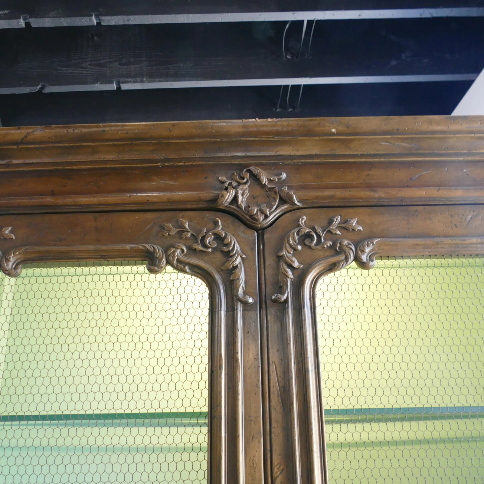 Mid 20th Century French Provincial Display Cabinet Wire Doors by Baker - 5