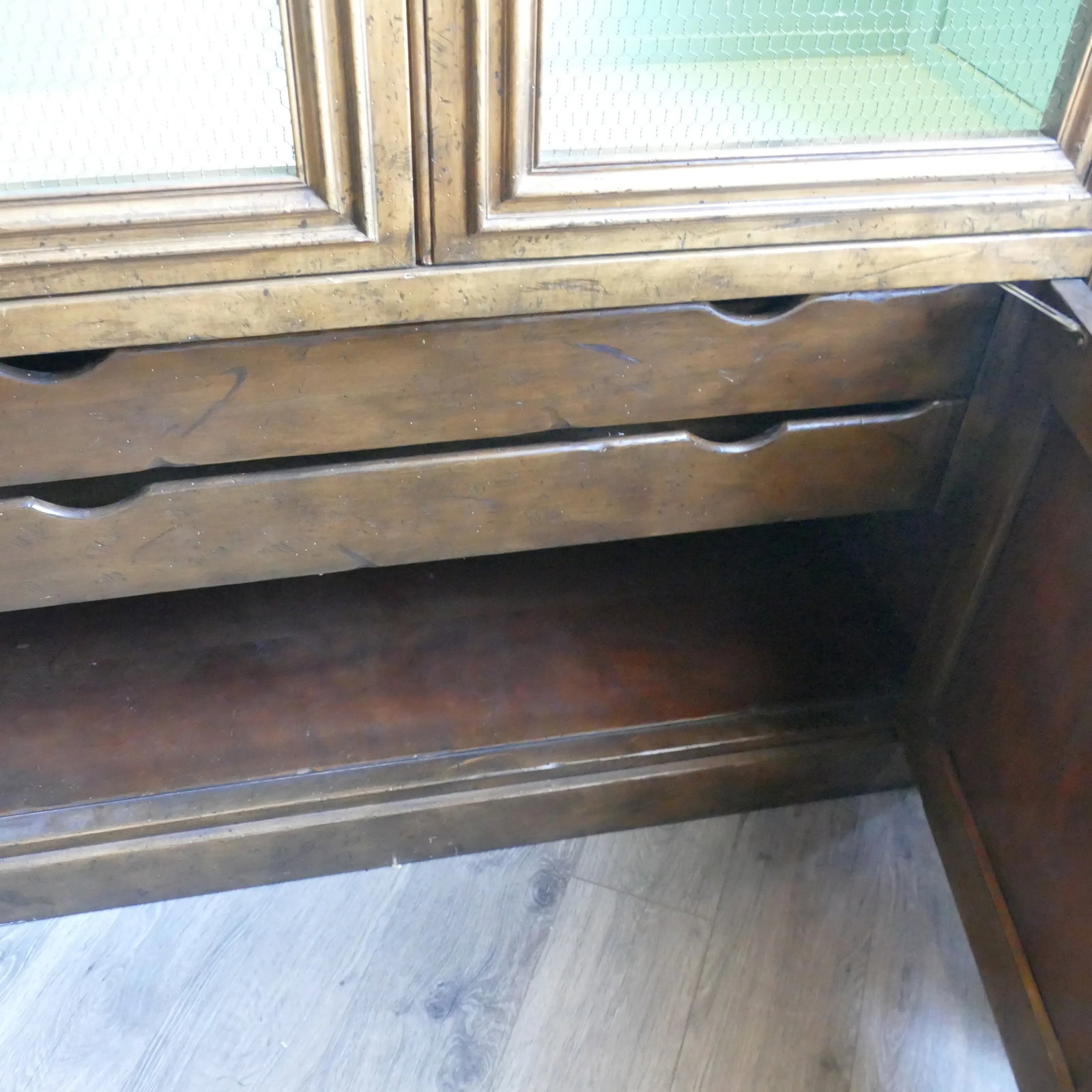 Mid 20th Century French Provincial Display Cabinet Wire Doors by Baker - 7