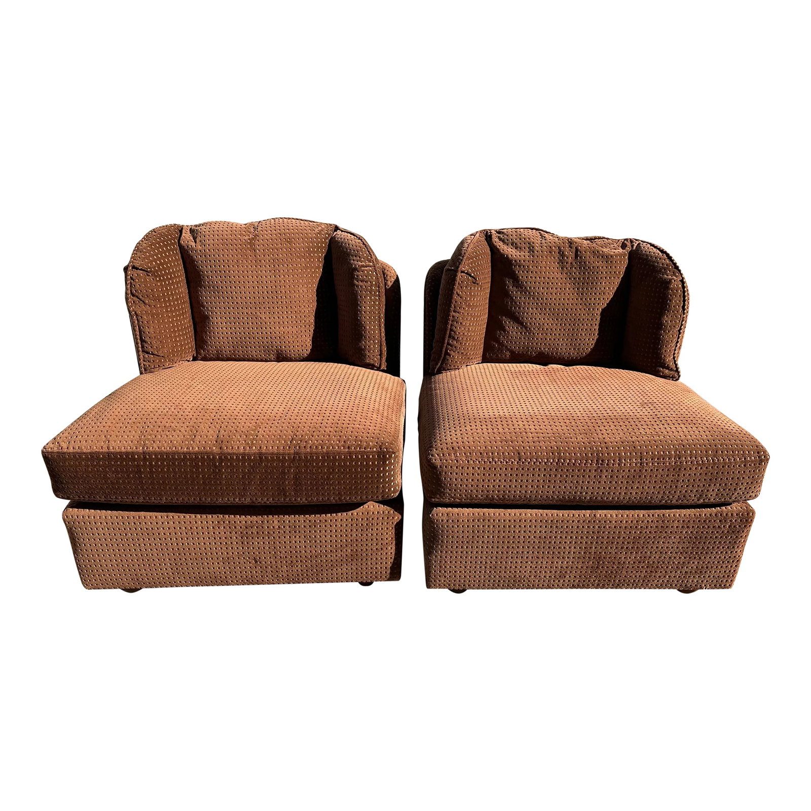 1980s Henredon 500 Folio Scalloped Back Chairs- Set of 2: Super clean pair of Henredon Folio 500 brown corduroy scalloped back chairs. Circa 1980's Attached loose back pillow, bun feet. Condition: Alterations: Original Condition Unaltered Imperfections: Some