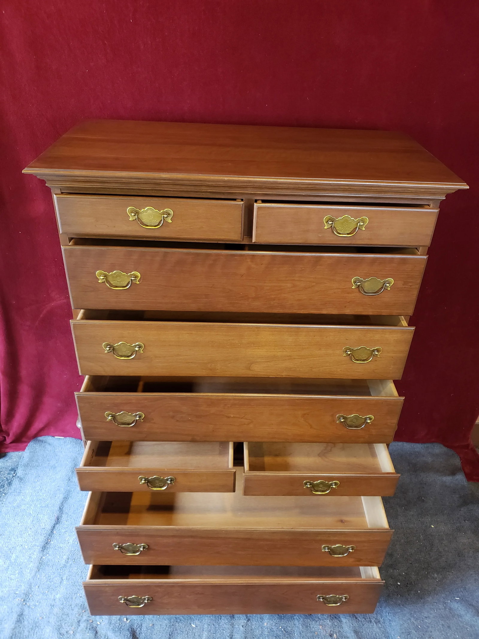 Late 20th Century Pennsylvania House 9 Drawer Mahogany Highboy Chest of Drawers - 6