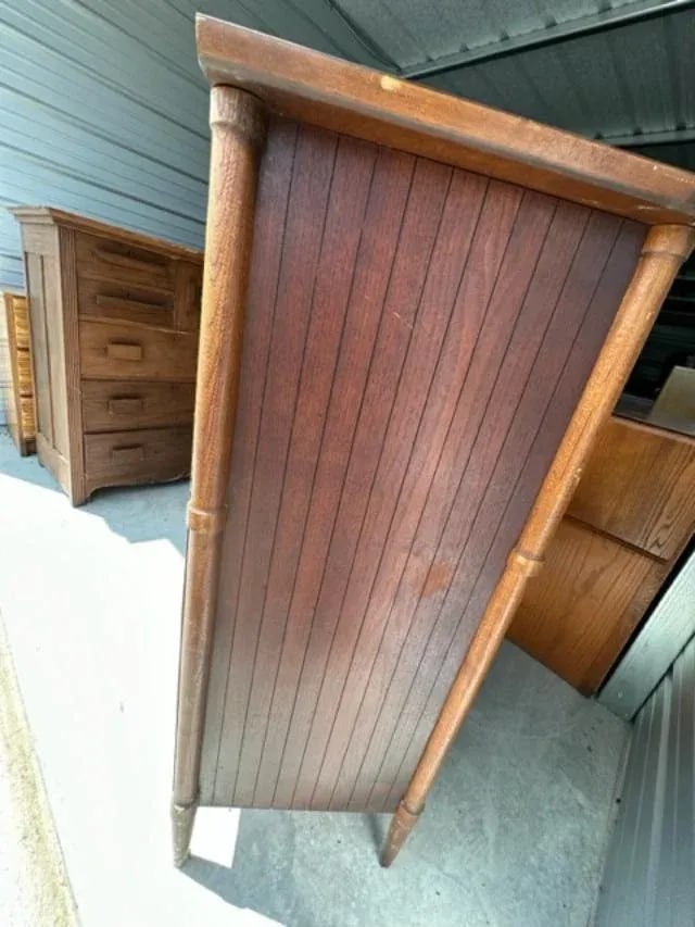 1960s Mid-Century Modern Walnut Lane Dresser/Chest of Drawers - 3