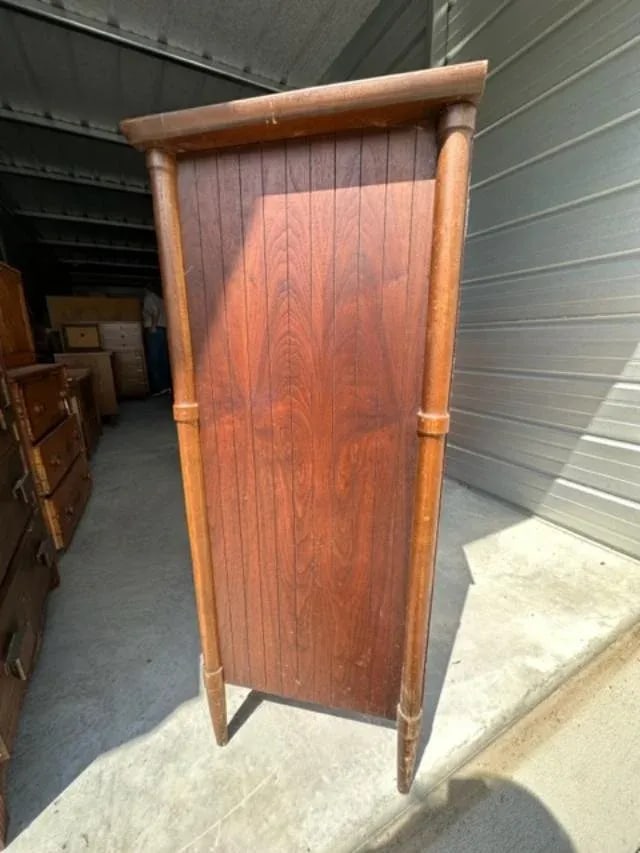 1960s Mid-Century Modern Walnut Lane Dresser/Chest of Drawers - 6