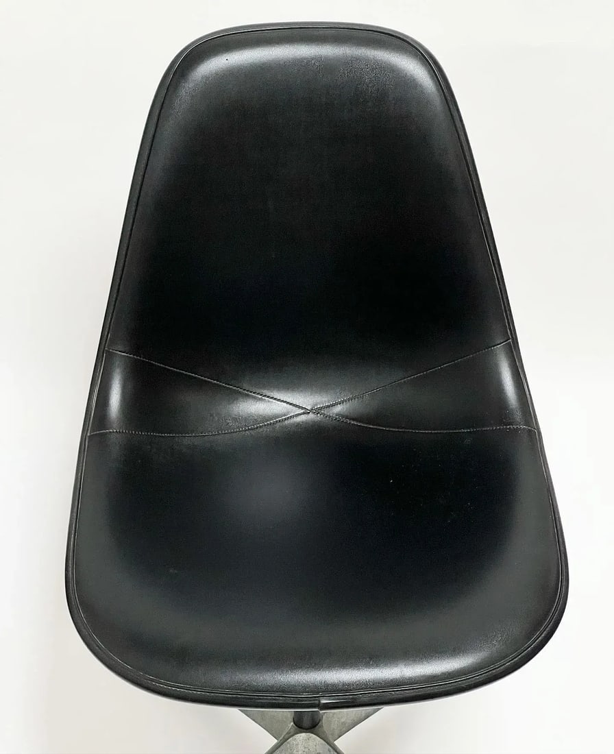 Mid Century 1967 Single Original Eames for Herman Miller Pivoting Side Shell Chair - 6
