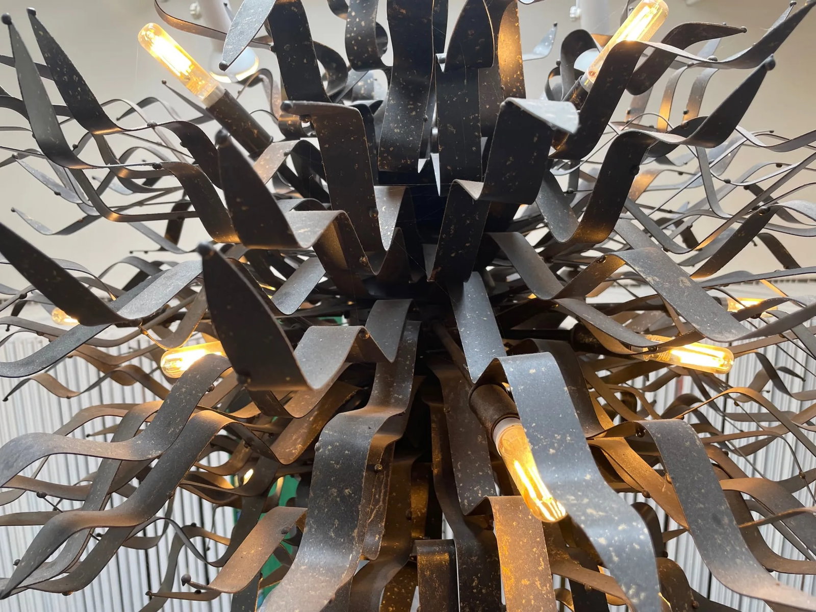 Contemporary David Iatesta Palmier Iron Chandelier - 5