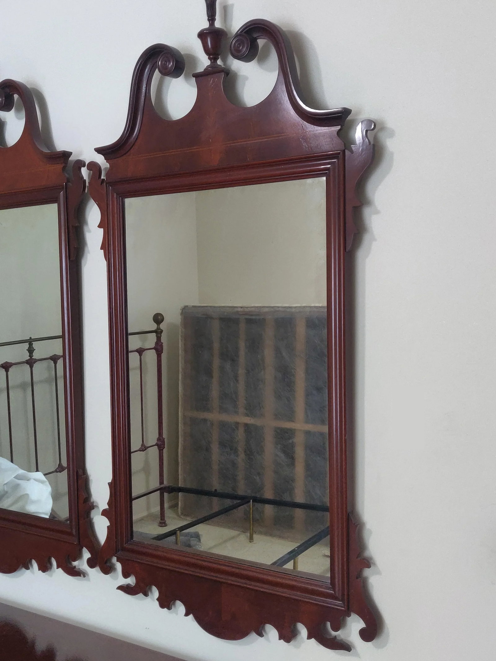 Pair of Vintage American Mahogany Federal Style Pediment Wall Hanging Mirror - 4