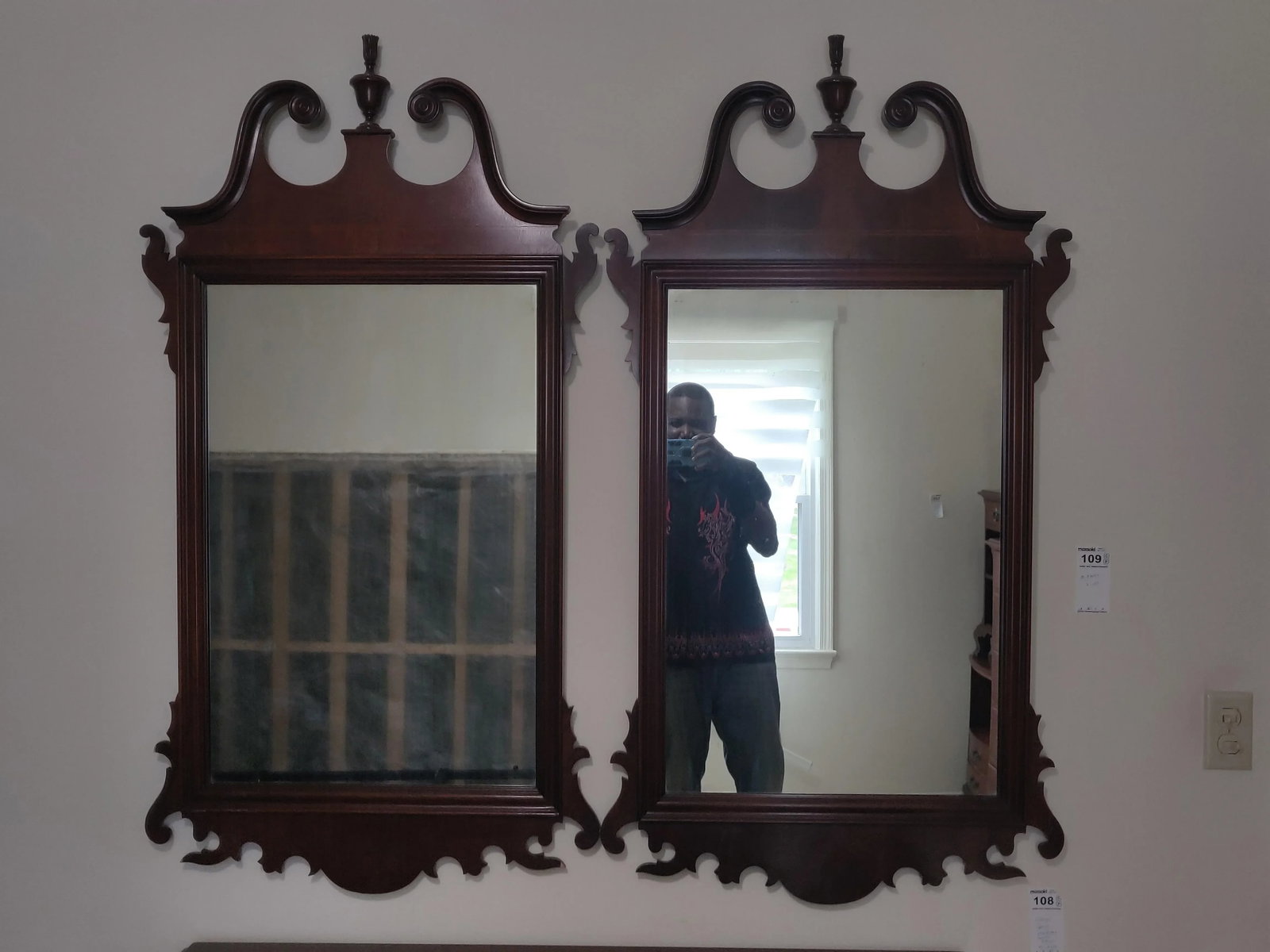 Pair of Vintage American Mahogany Federal Style Pediment Wall Hanging Mirror - 5