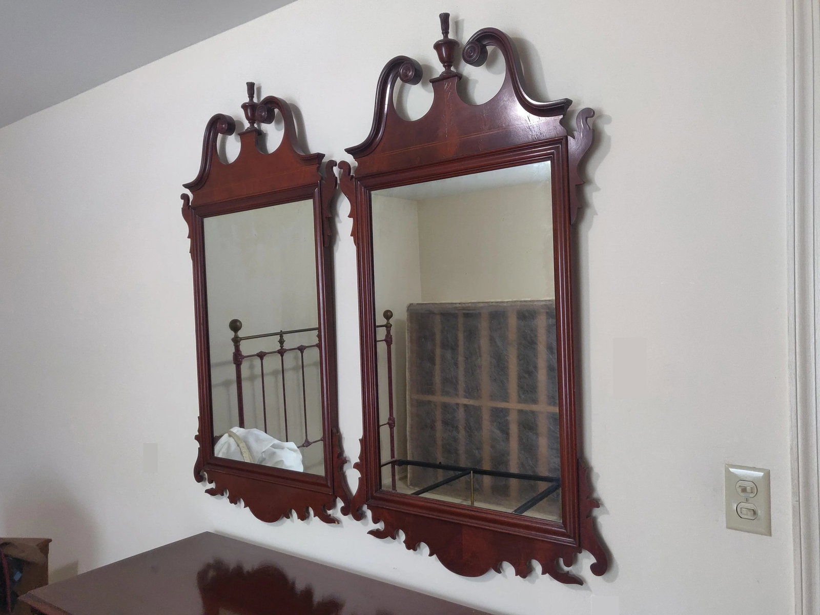 Pair of Vintage American Mahogany Federal Style Pediment Wall Hanging Mirror - 6