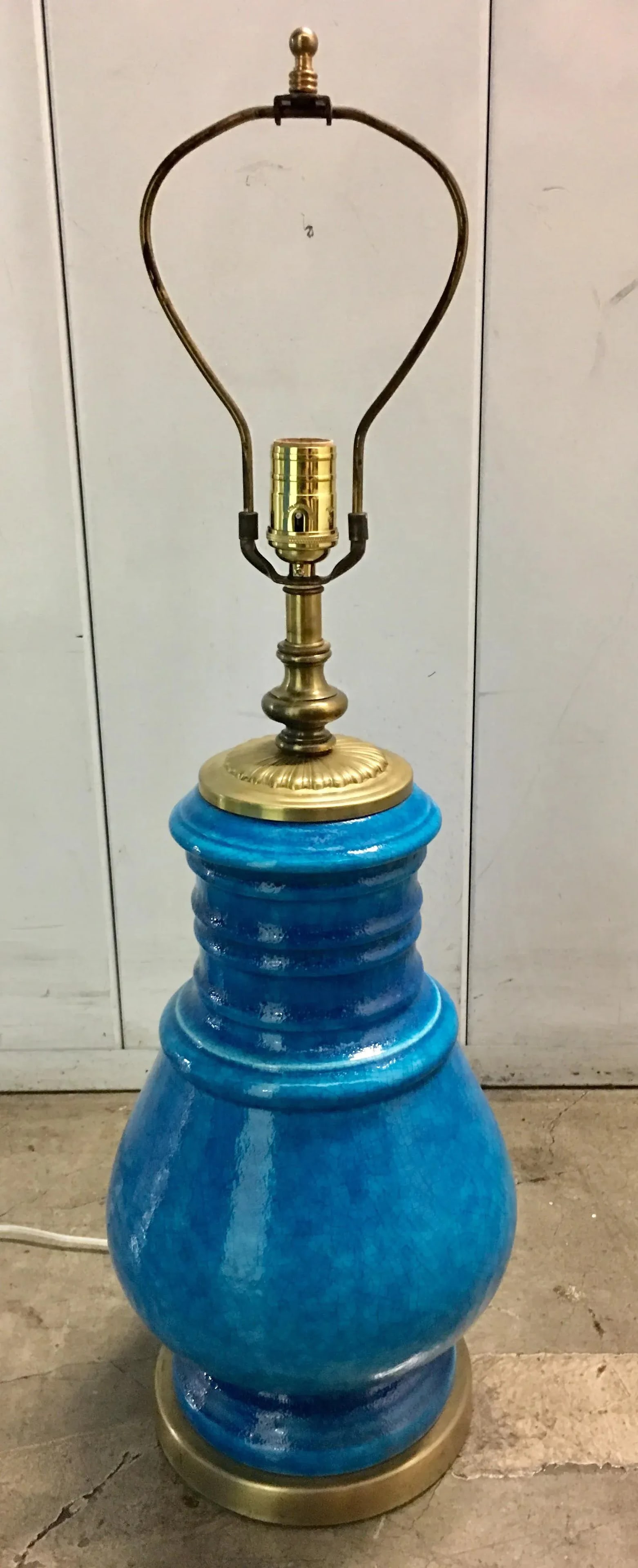 Mid-Century Turquoise Ceramic and Brass Lamp - 11