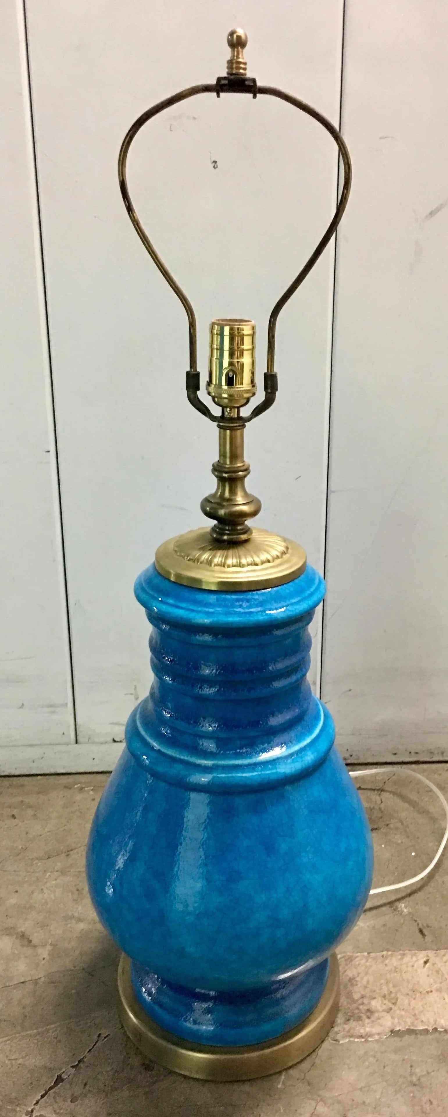 Mid-Century Turquoise Ceramic and Brass Lamp - 7