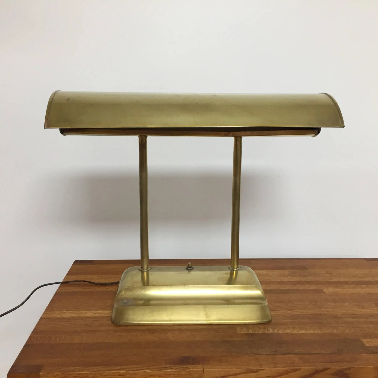 Miller Co. Vintage Industrial Streamline Fluorescent Brass Desk Lamp - 3