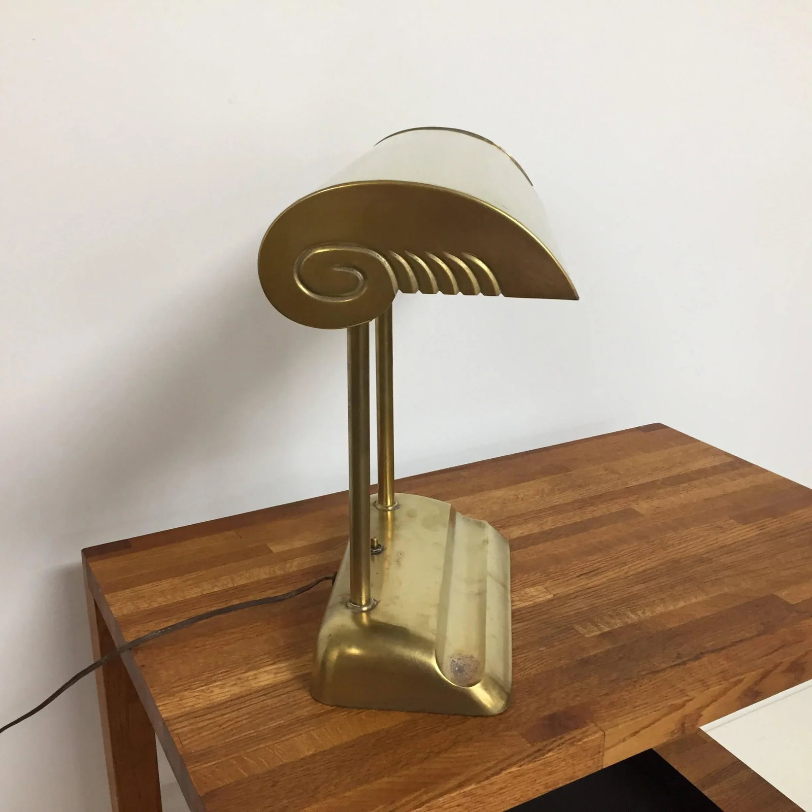 Miller Co. Vintage Industrial Streamline Fluorescent Brass Desk Lamp - 4