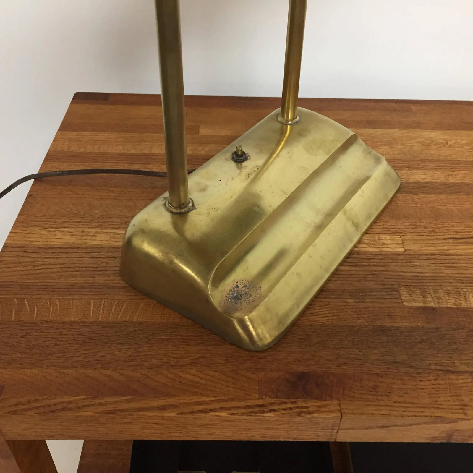 Miller Co. Vintage Industrial Streamline Fluorescent Brass Desk Lamp - 6