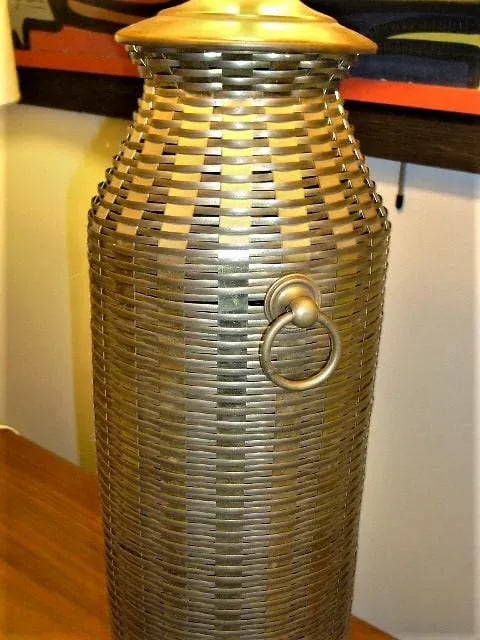 1976 Modern Chapman Lamp Tall Woven Brass Vase Shaped Table Lamp - 7