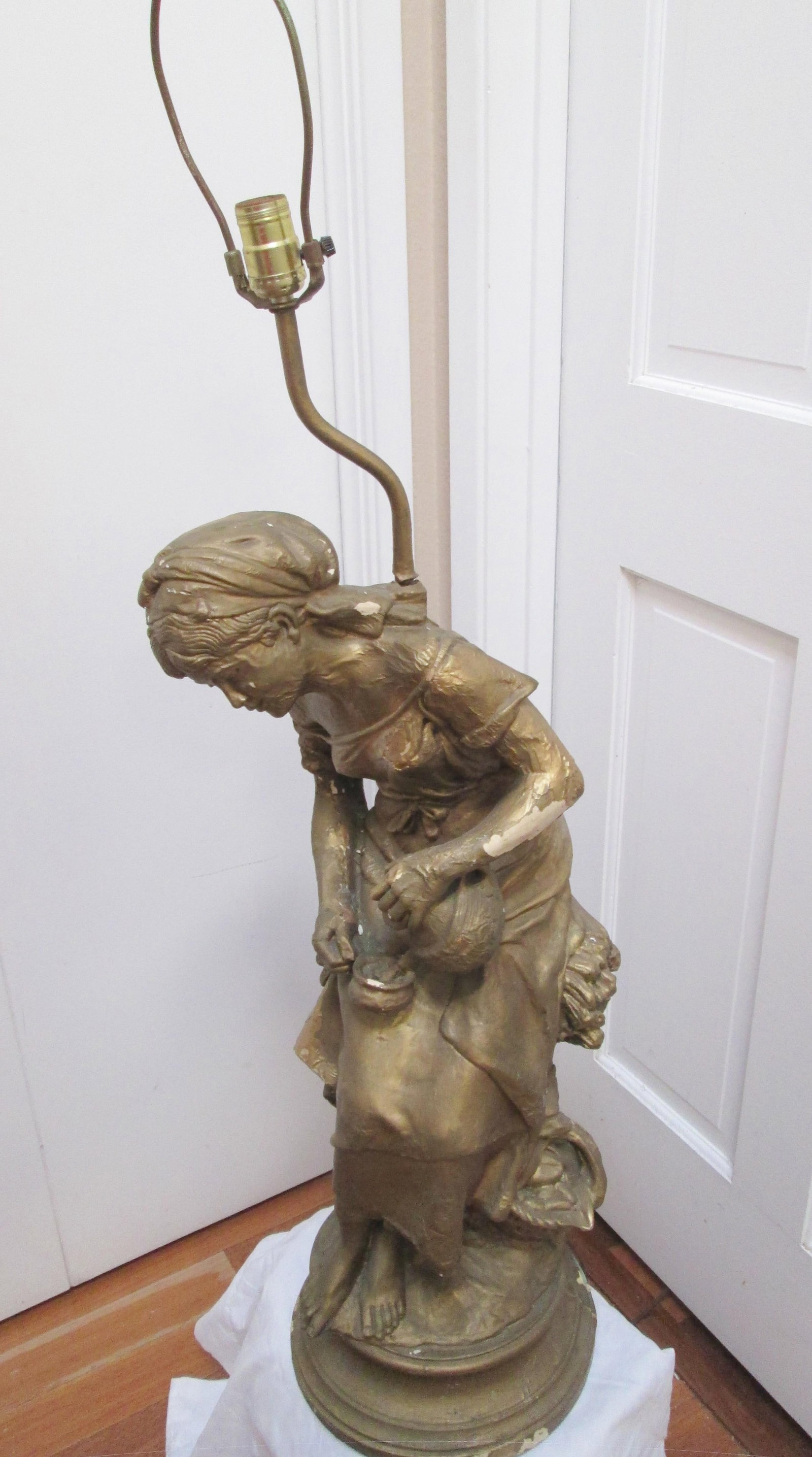 Sculptural Antique Gilt Lamp Attributed to Mathurin Moreau - 3