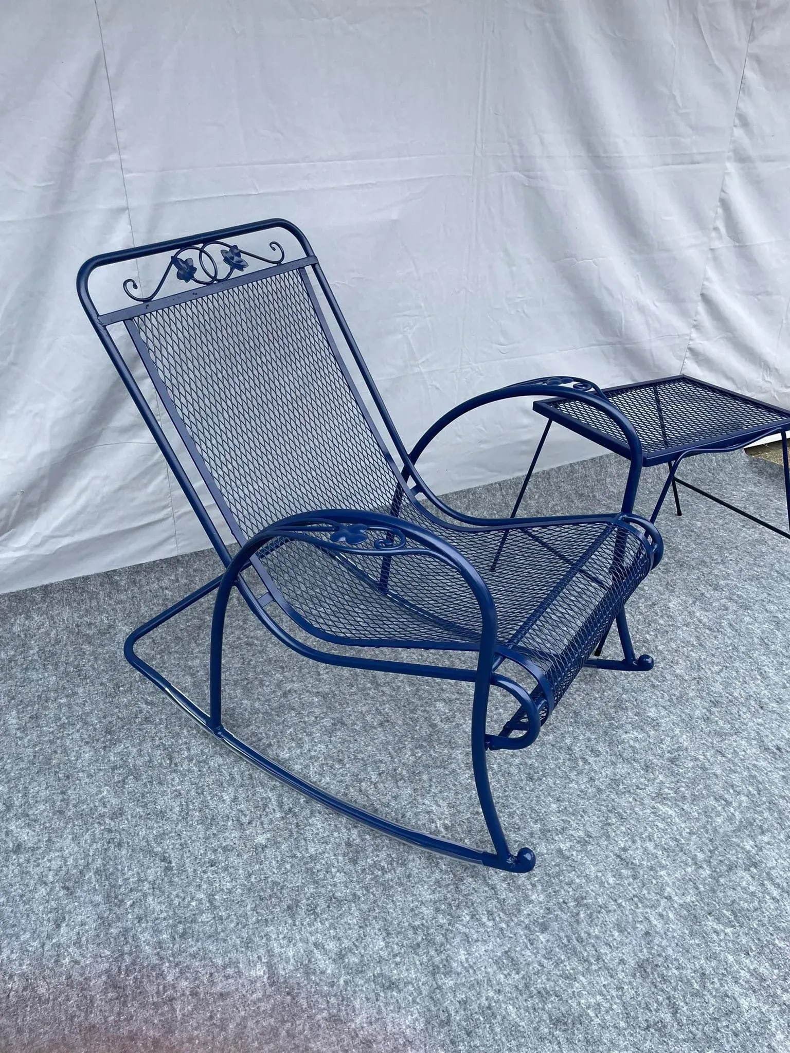 Woodard Salterini Attributed Wrought Iron Patio Balcony Rocking Rocker Chair Small Accent Table - 4