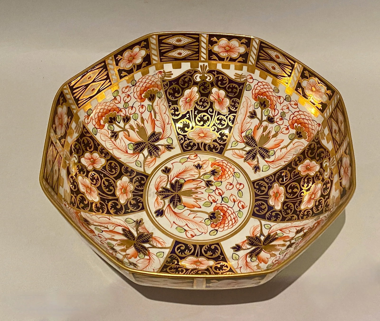 Royal Crown Derby Octagonal Bowl Imari Witches Pattern 6299 Date 1918 - 2